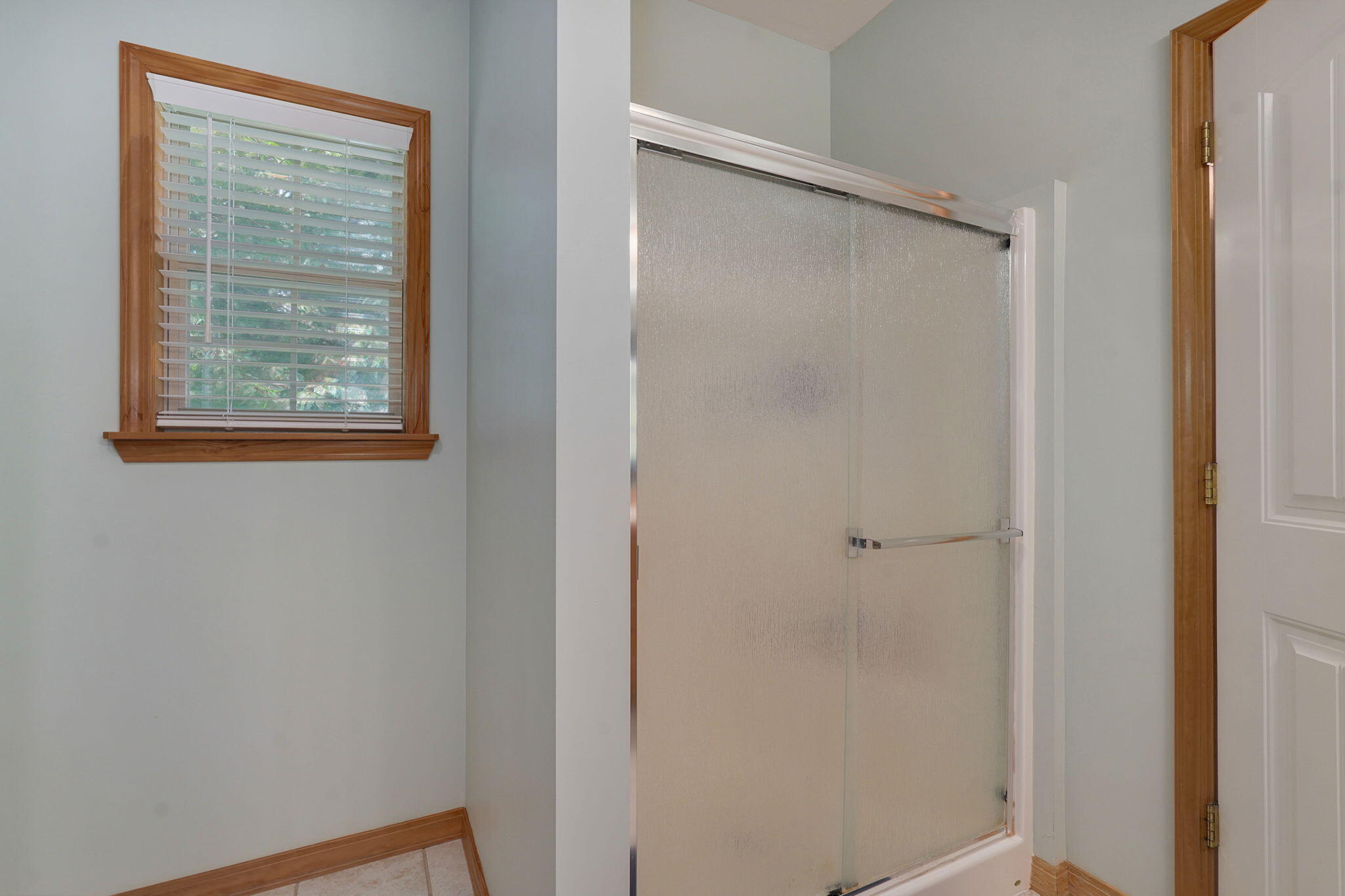 3713 North Croswell Avenue Property Photo 22