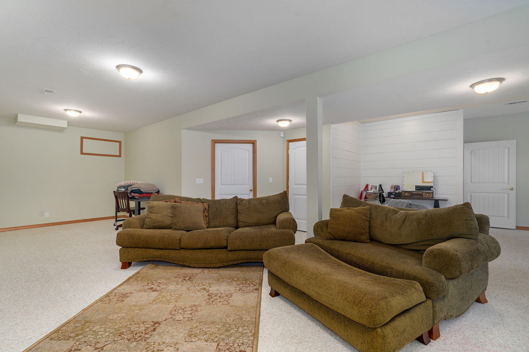 3713 North Croswell Avenue Property Photo 30