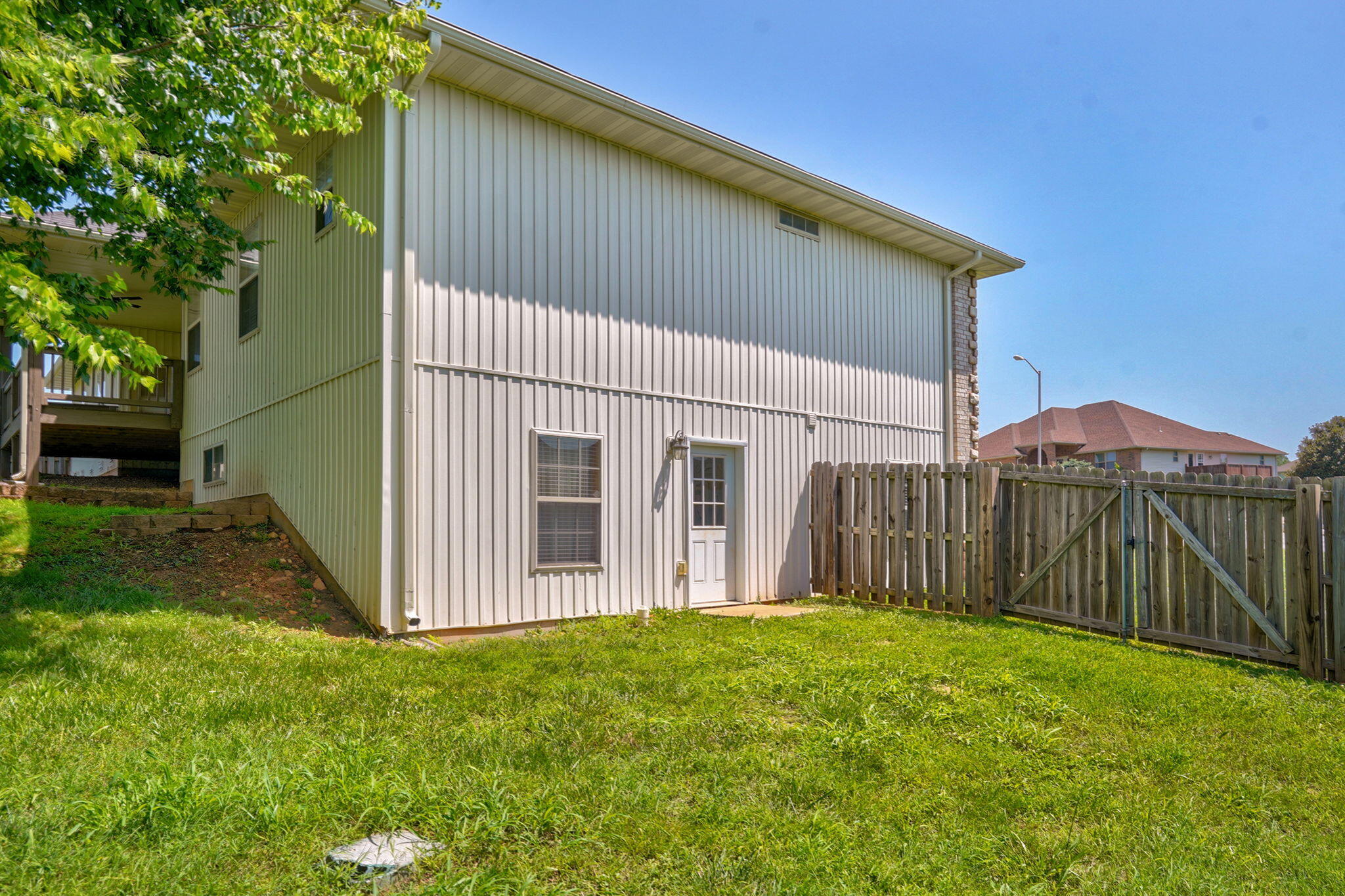 3713 North Croswell Avenue Property Photo 43