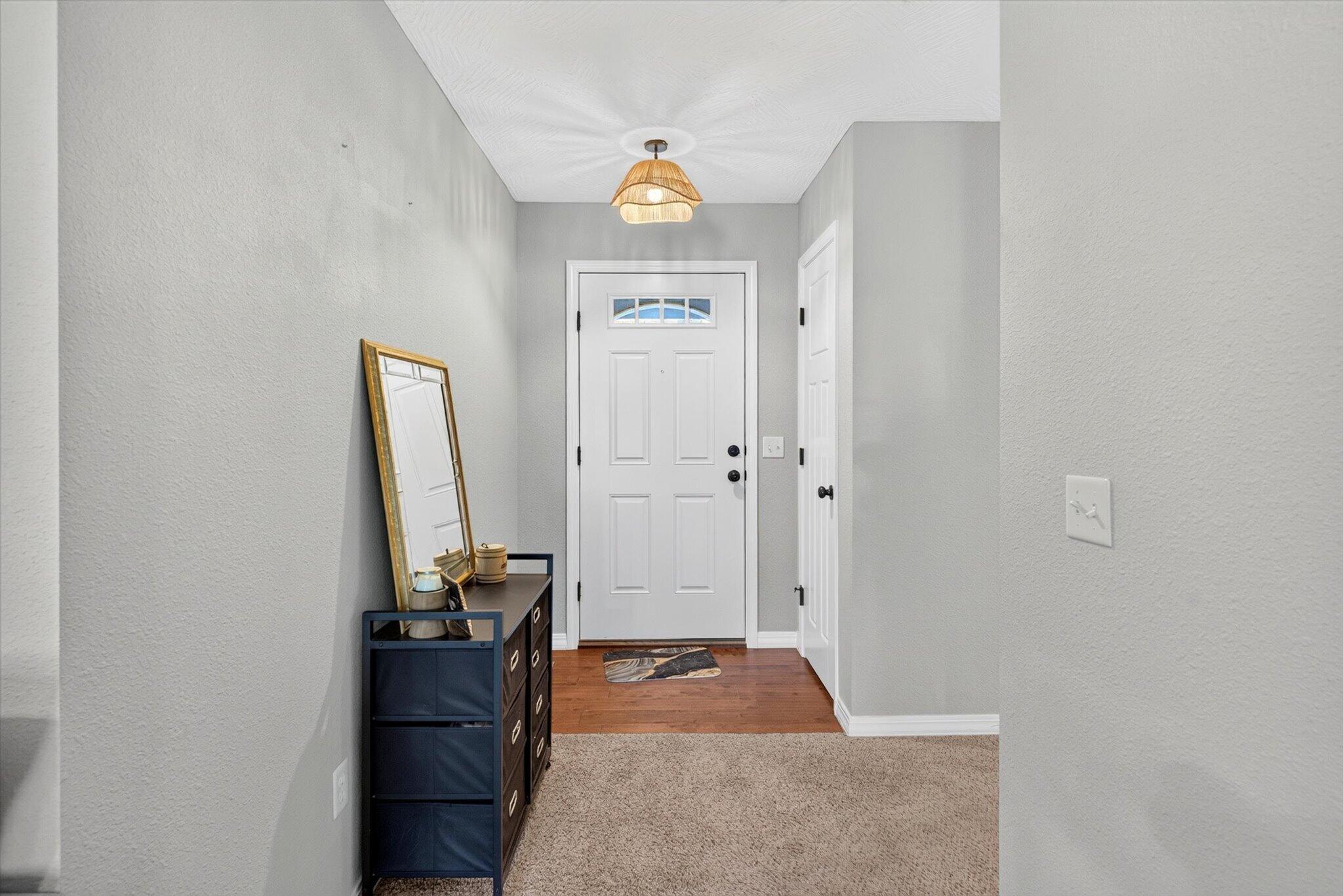 1208 South Jaylin Avenue Property Photo 4