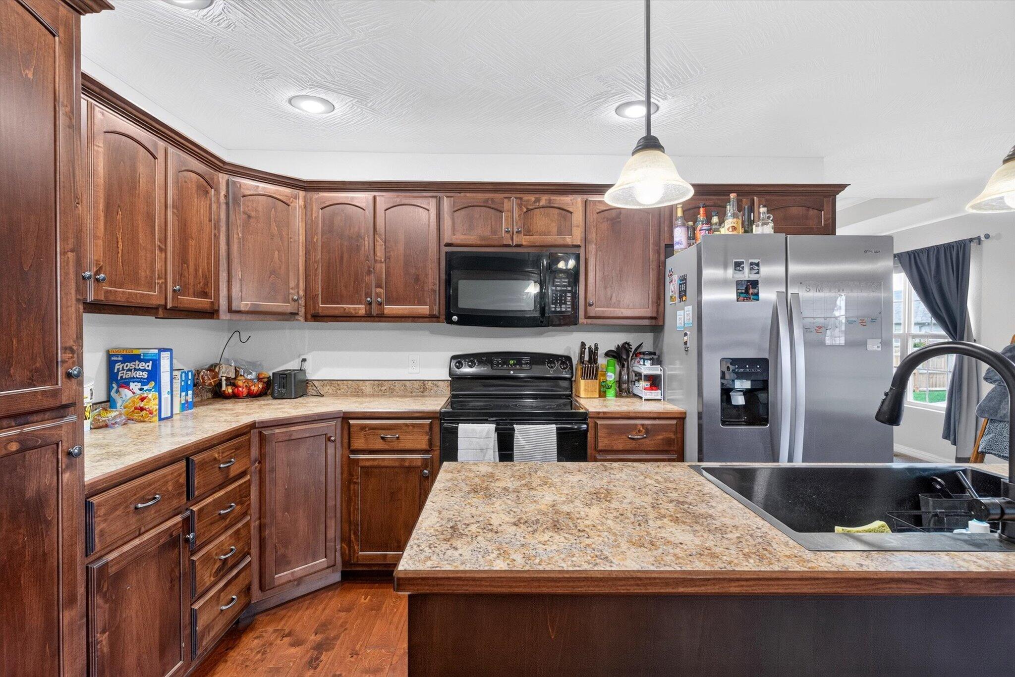 1208 South Jaylin Avenue Property Photo 12