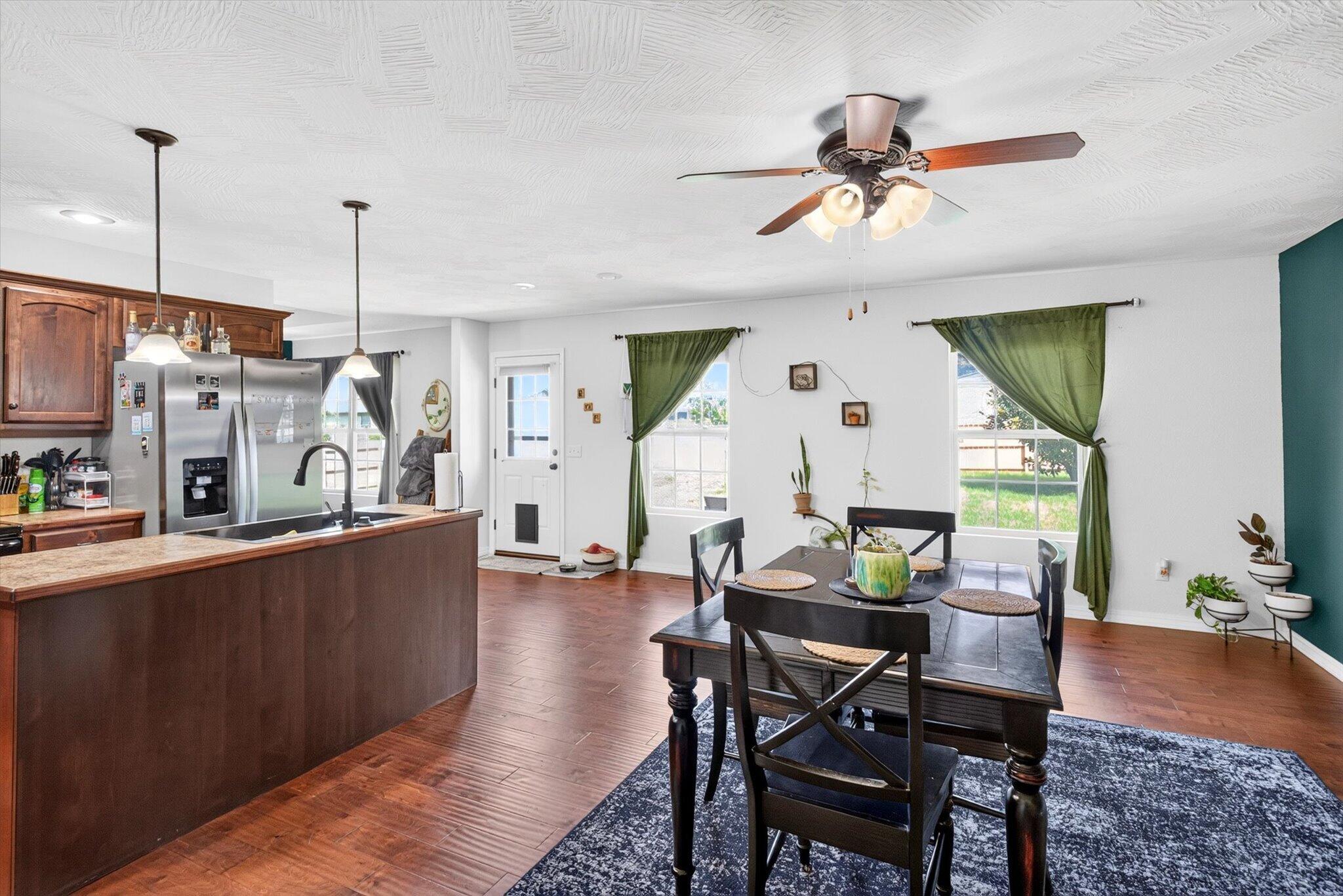 1208 South Jaylin Avenue Property Photo 15
