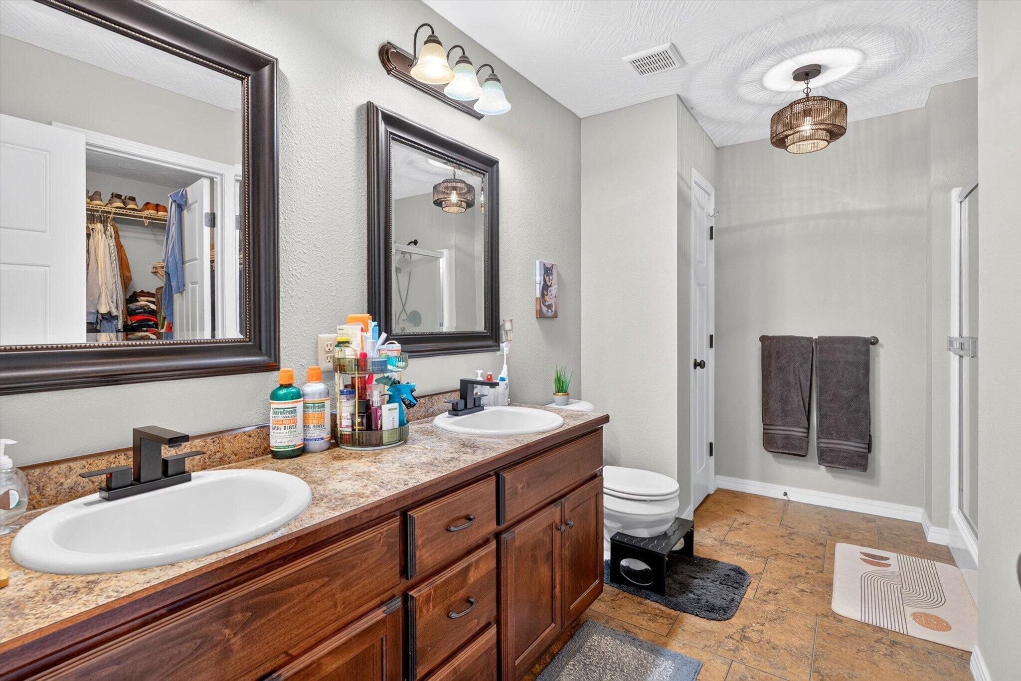 1208 South Jaylin Avenue Property Photo 18