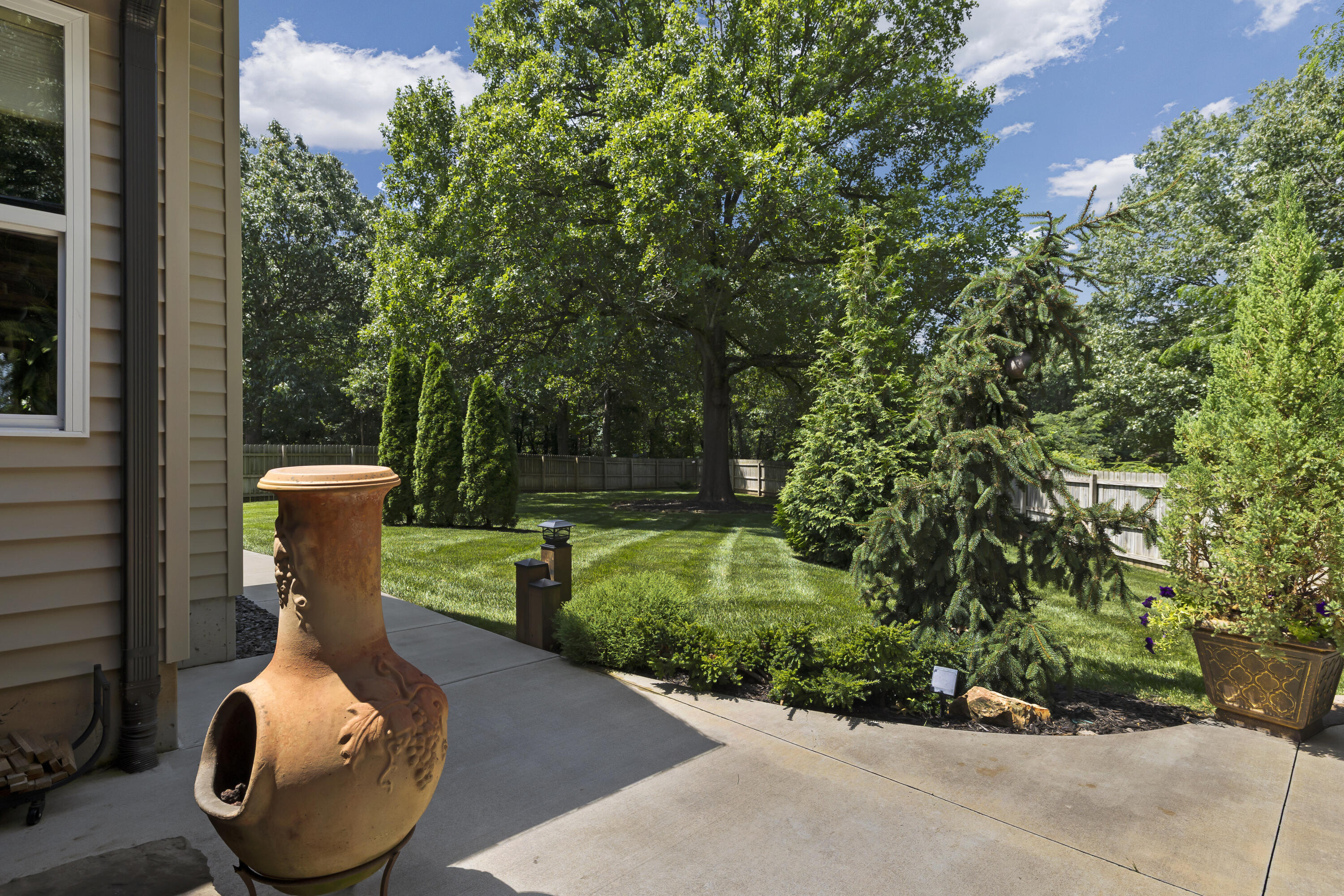 1911 North Pavilion Place Property Photo 47