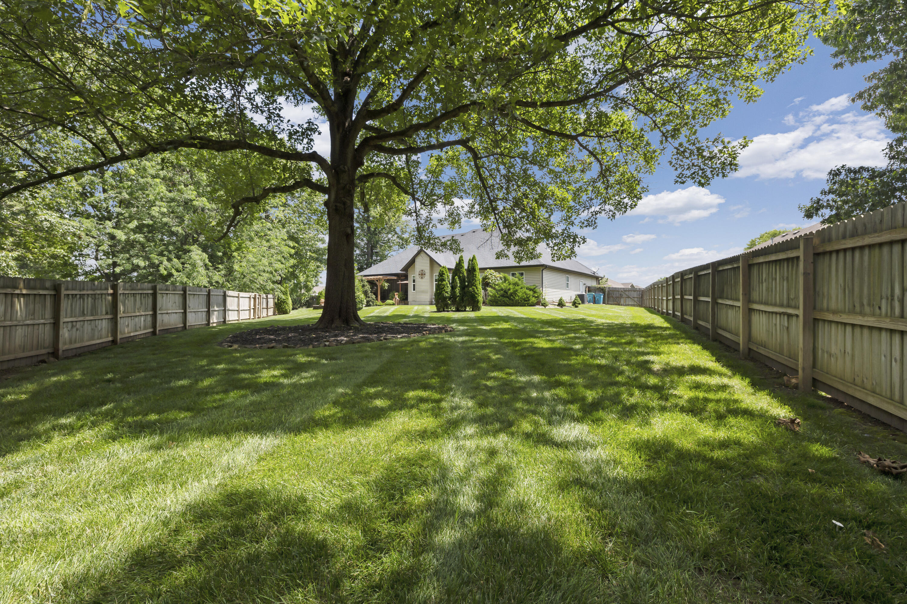 1911 North Pavilion Place Property Photo 56