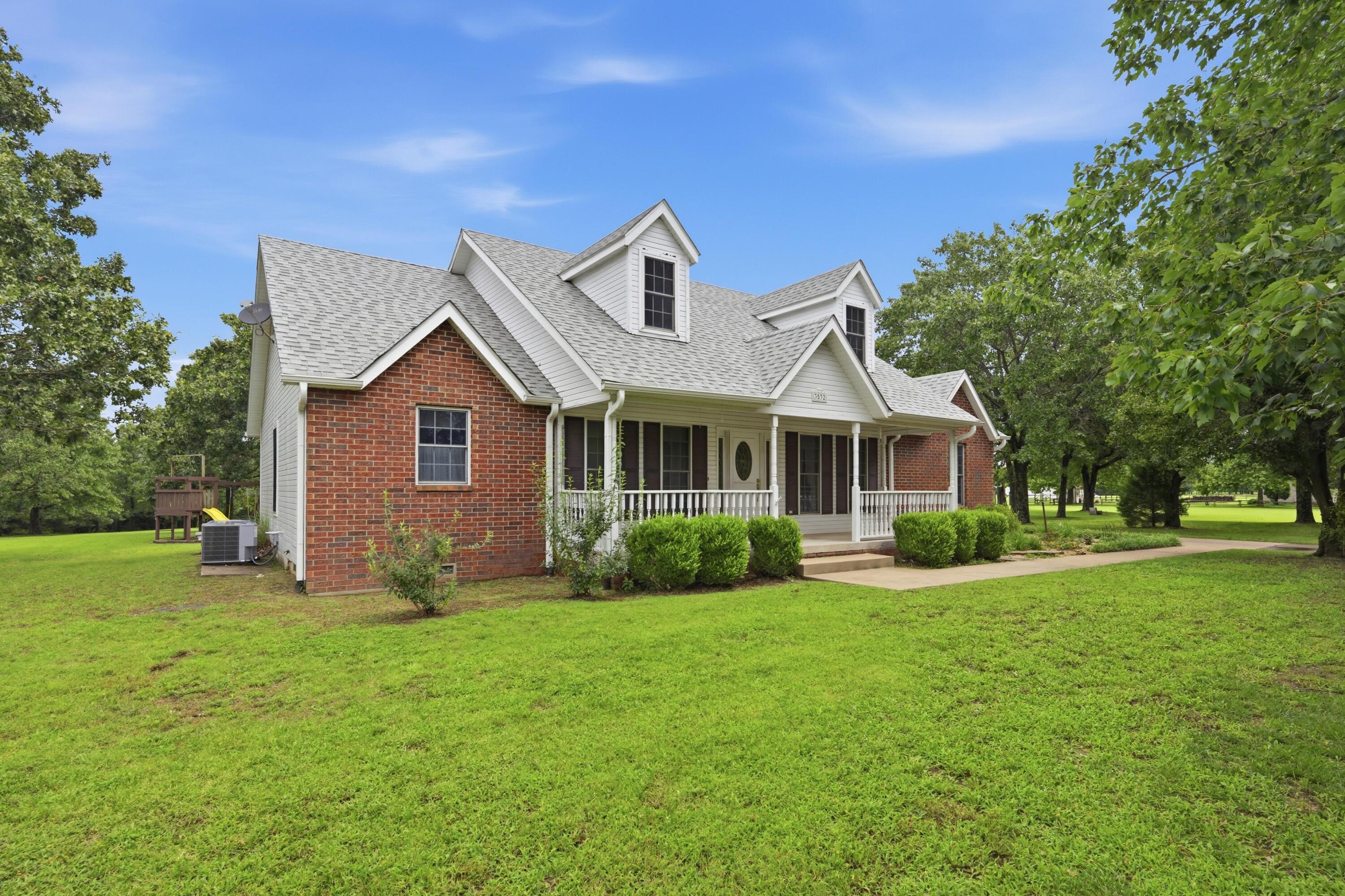 3532 Willow Lane Property Photo 4