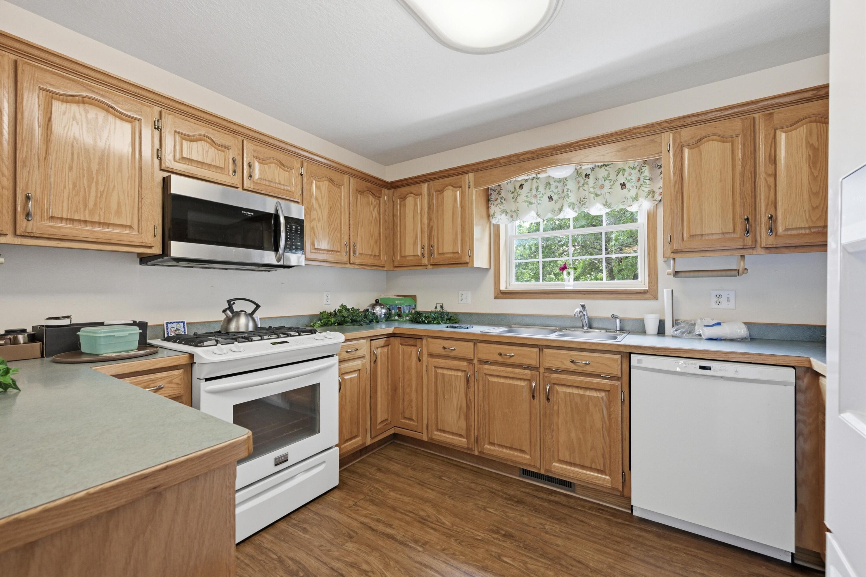 3532 Willow Lane Property Photo 16