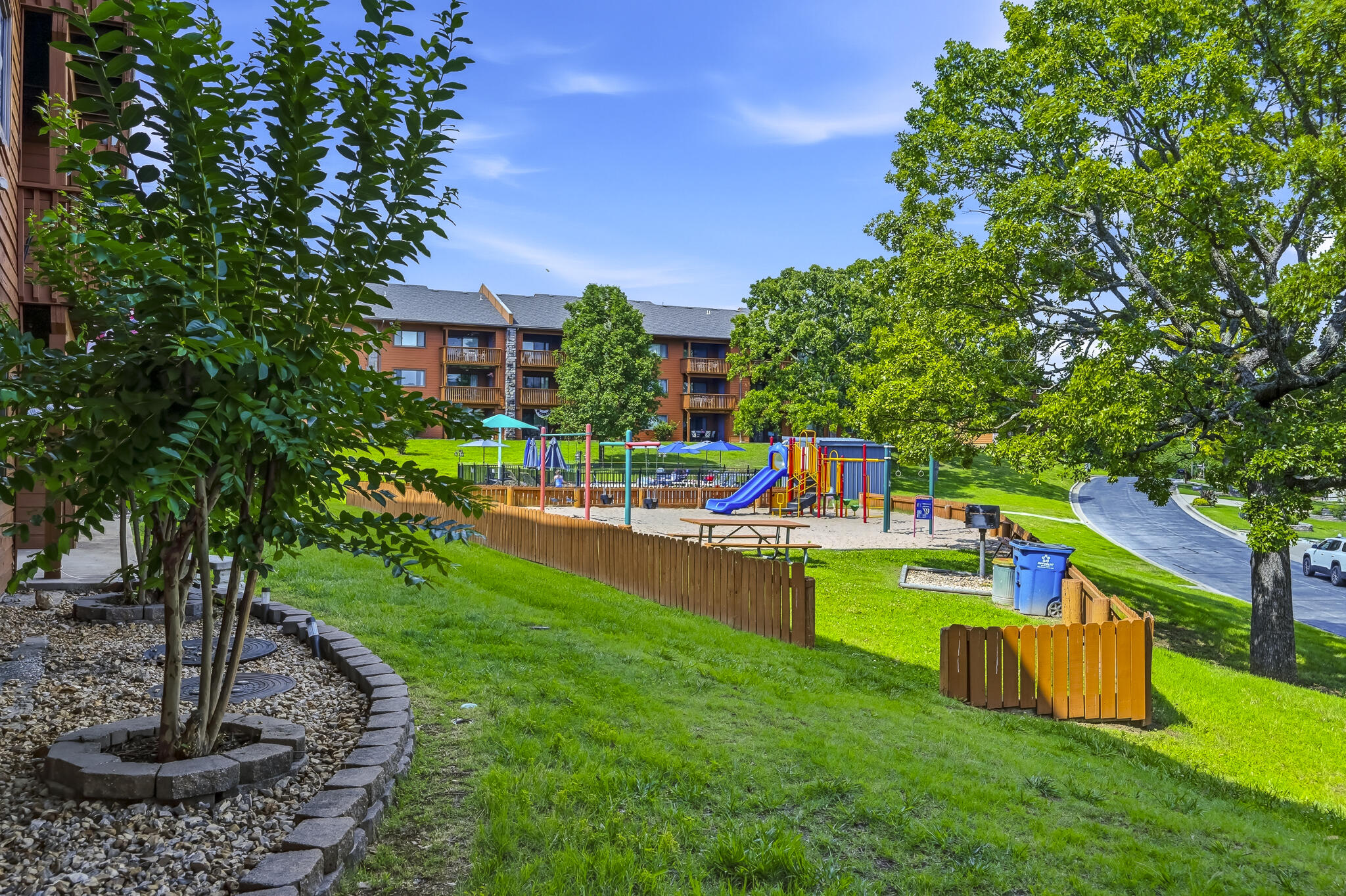 193 Avondale Drive Apt 4 Property Photo 23