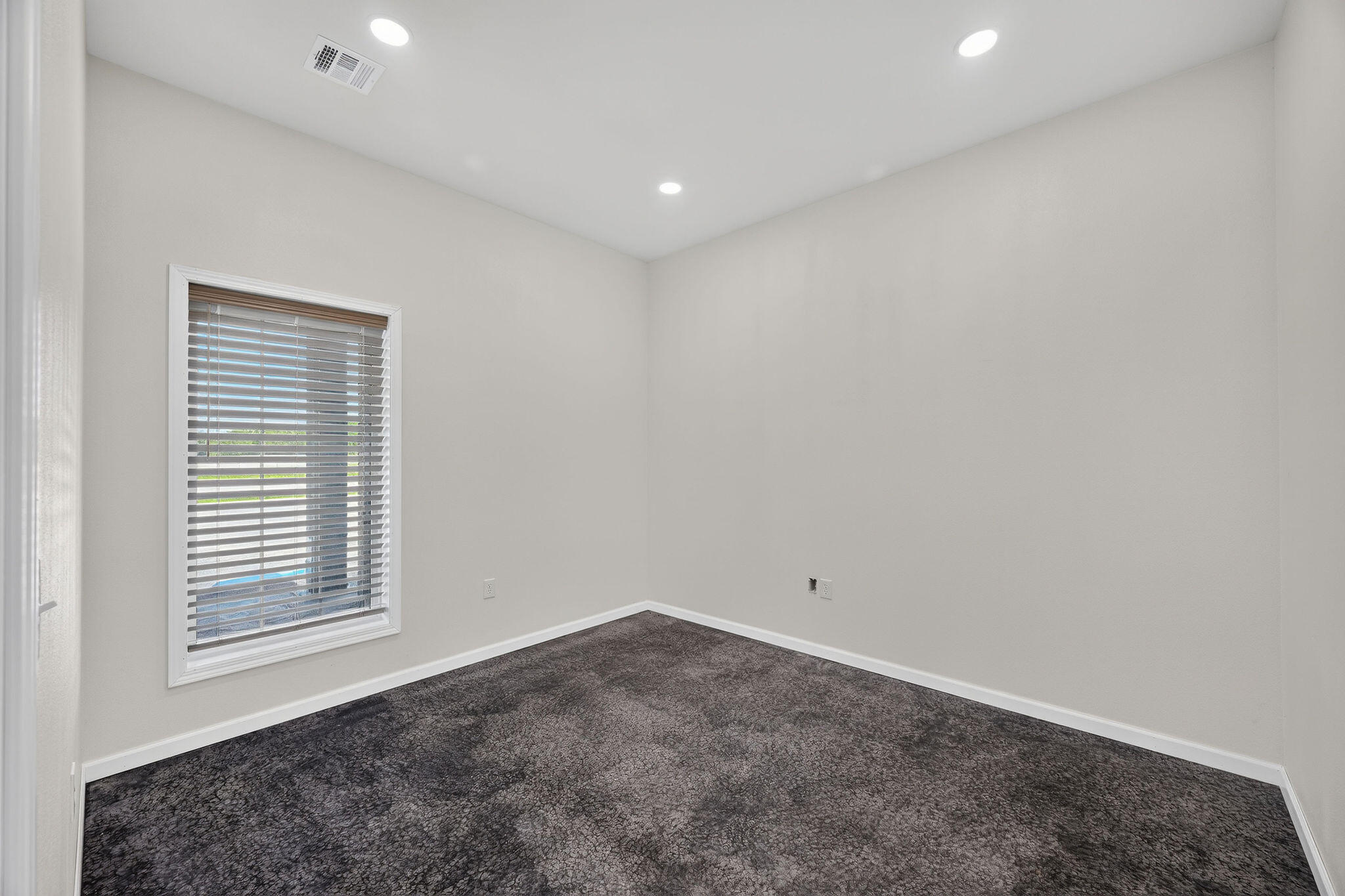 13221 Jay Drive Suite C Property Photo 18