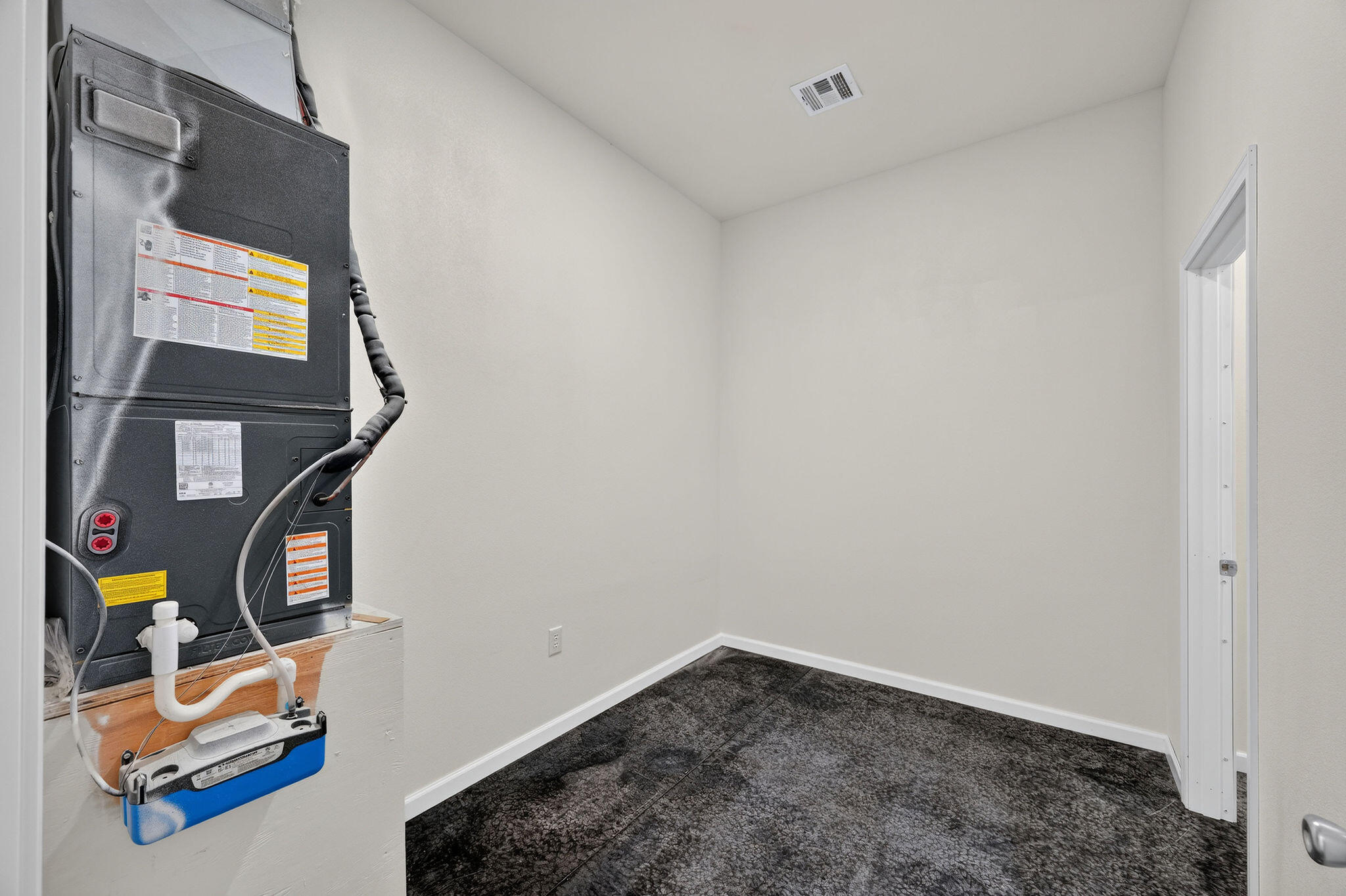 13221 Jay Drive Suite C Property Photo 27