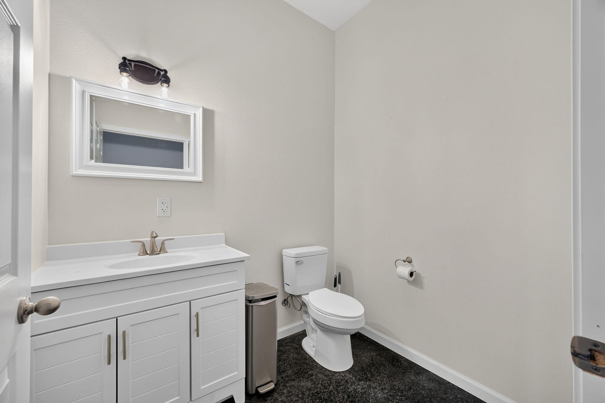 13221 Jay Drive Suite C Property Photo 30