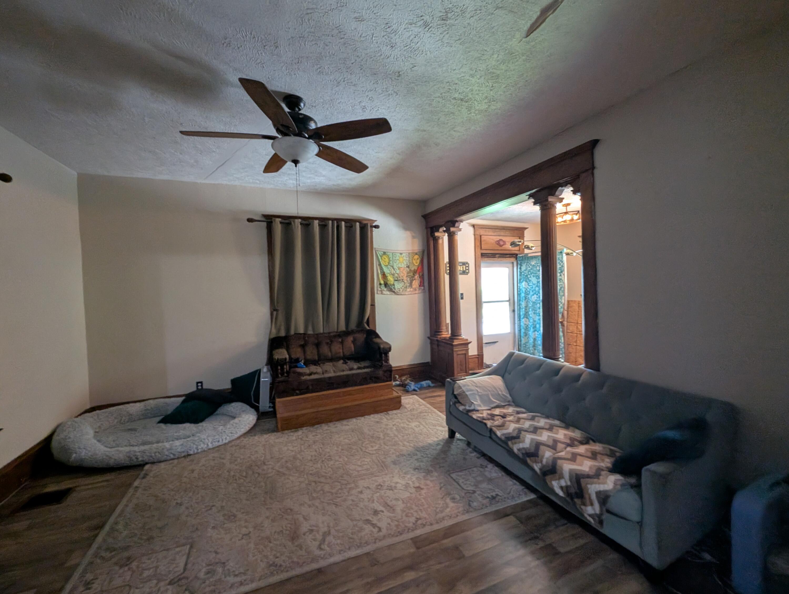 828 North Grant Avenue Property Photo 6