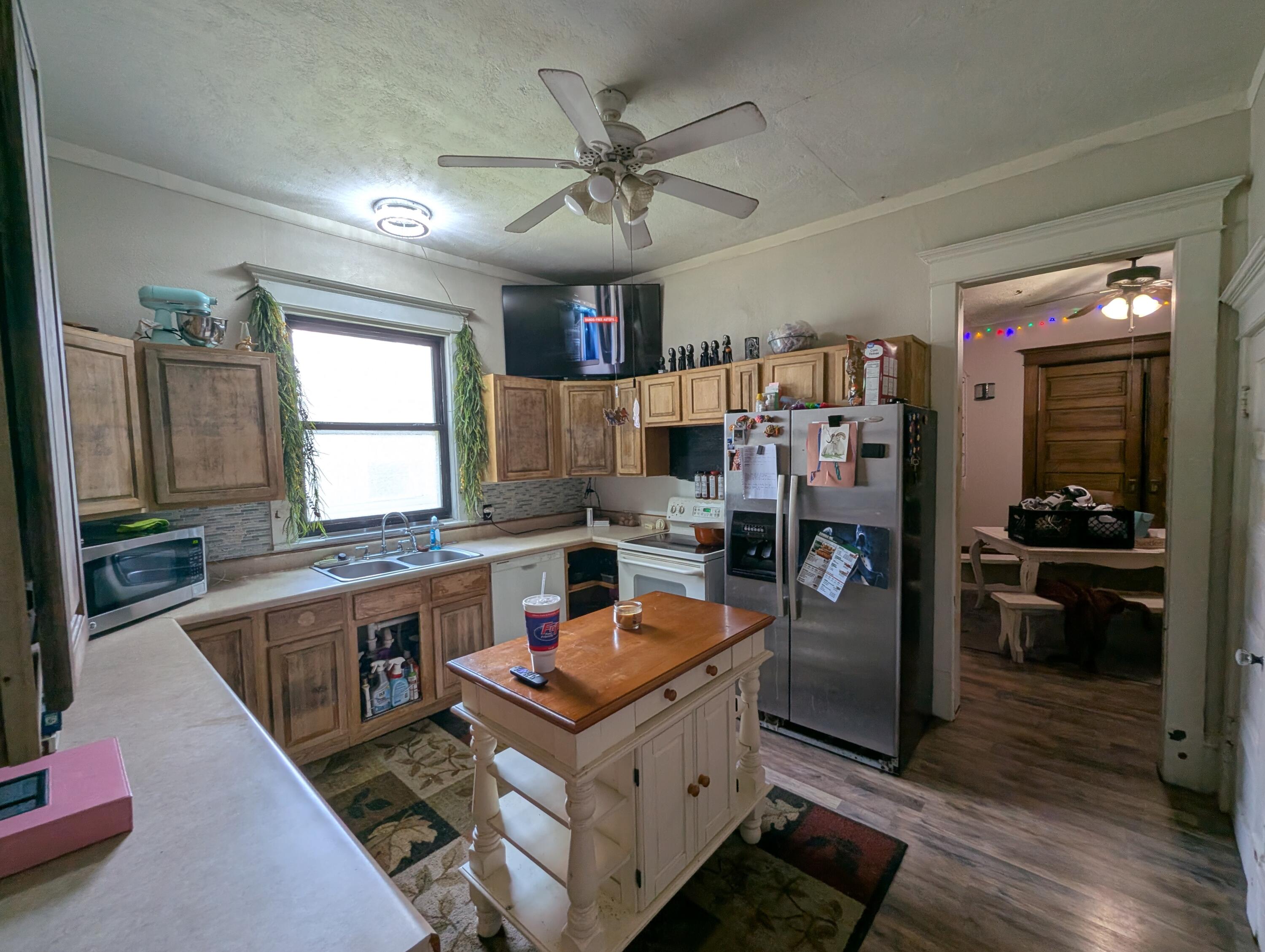 828 North Grant Avenue Property Photo 25