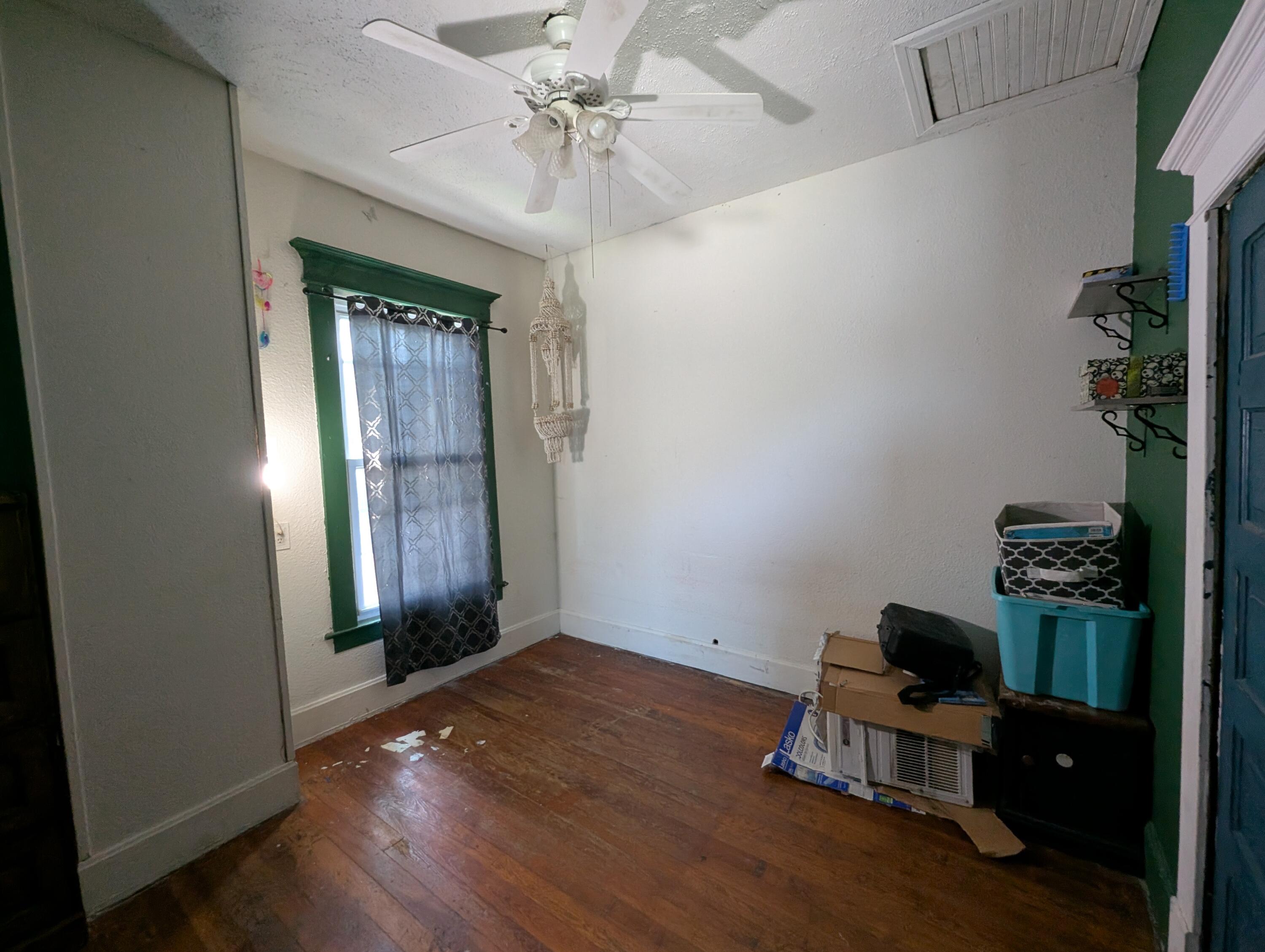828 North Grant Avenue Property Photo 40