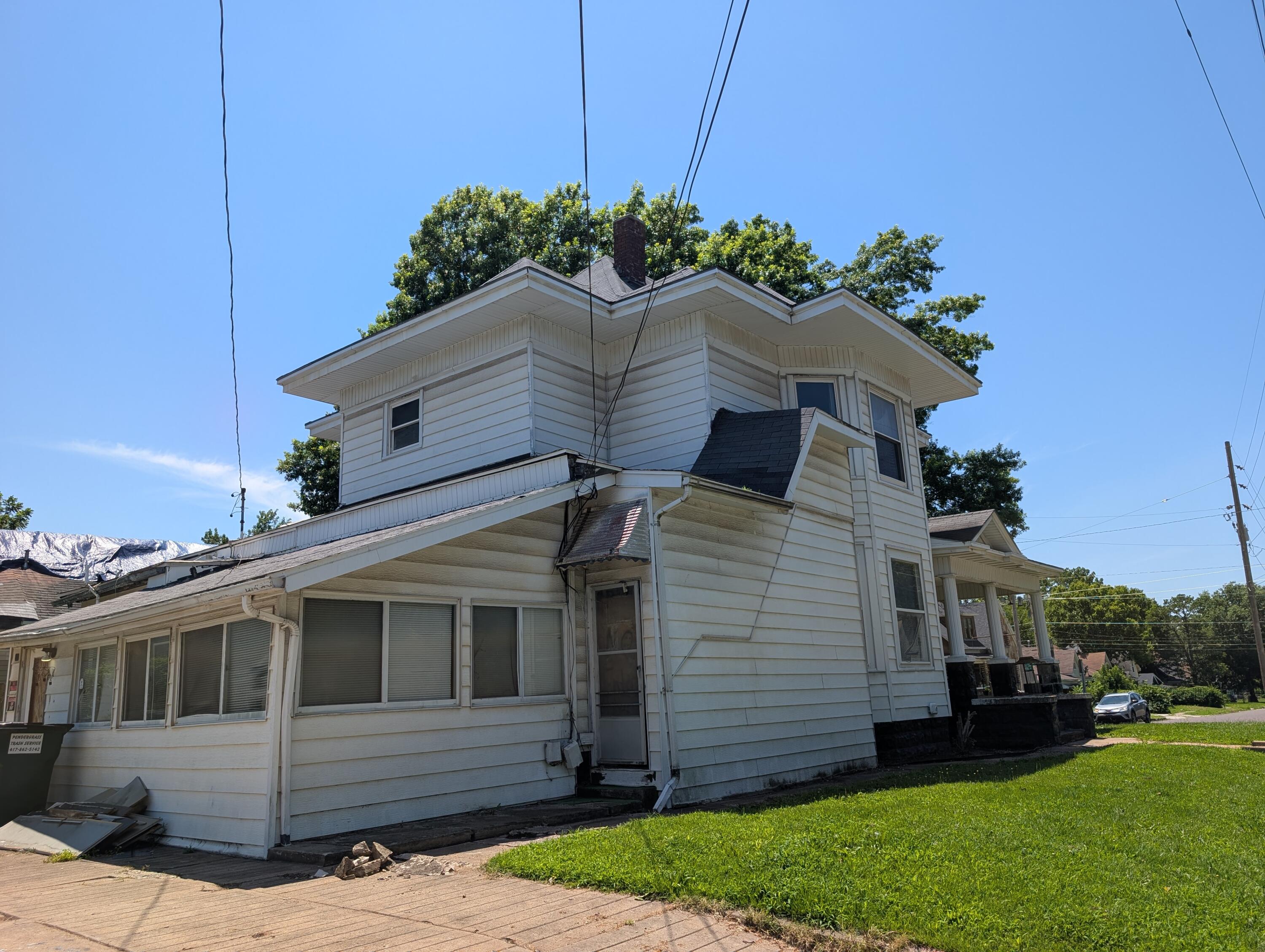 828 North Grant Avenue Property Photo 59
