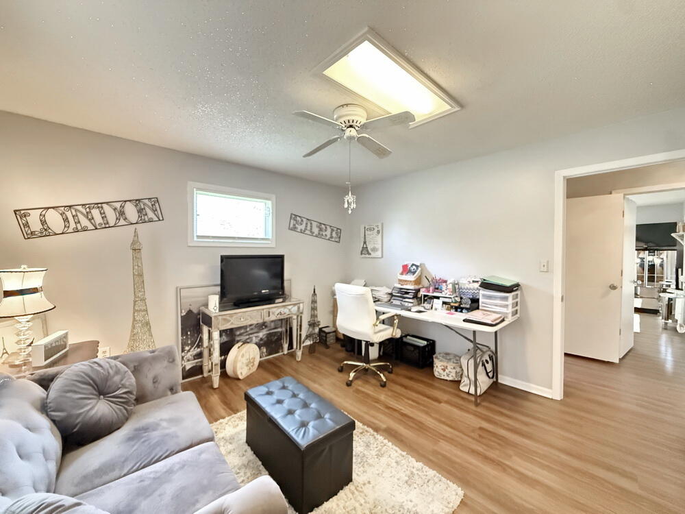 100 North Hickory Street Property Photo 29