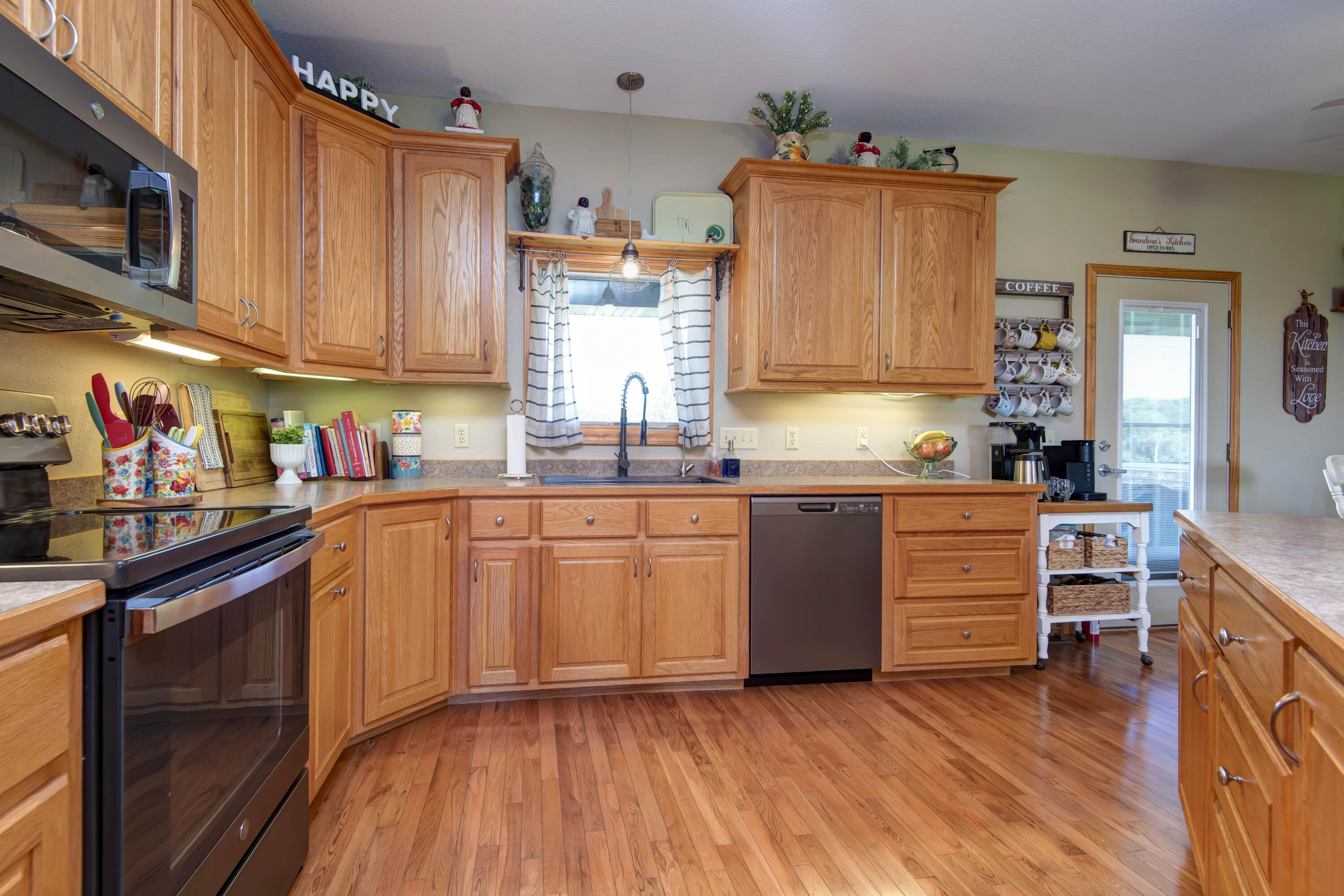 6879 Highway O Property Photo 12