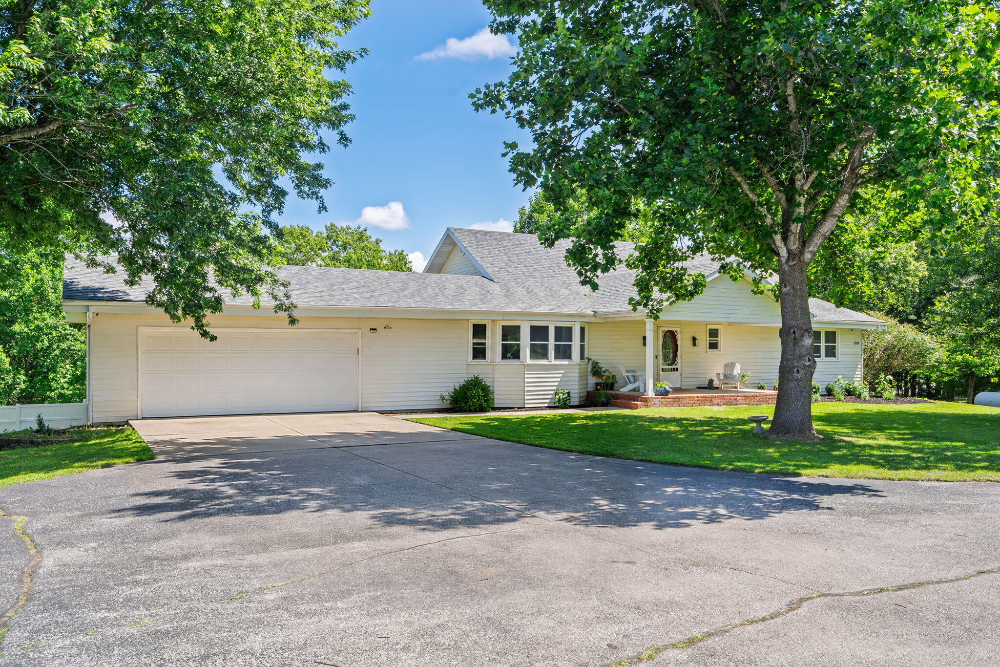 60327884 Property Photo 1