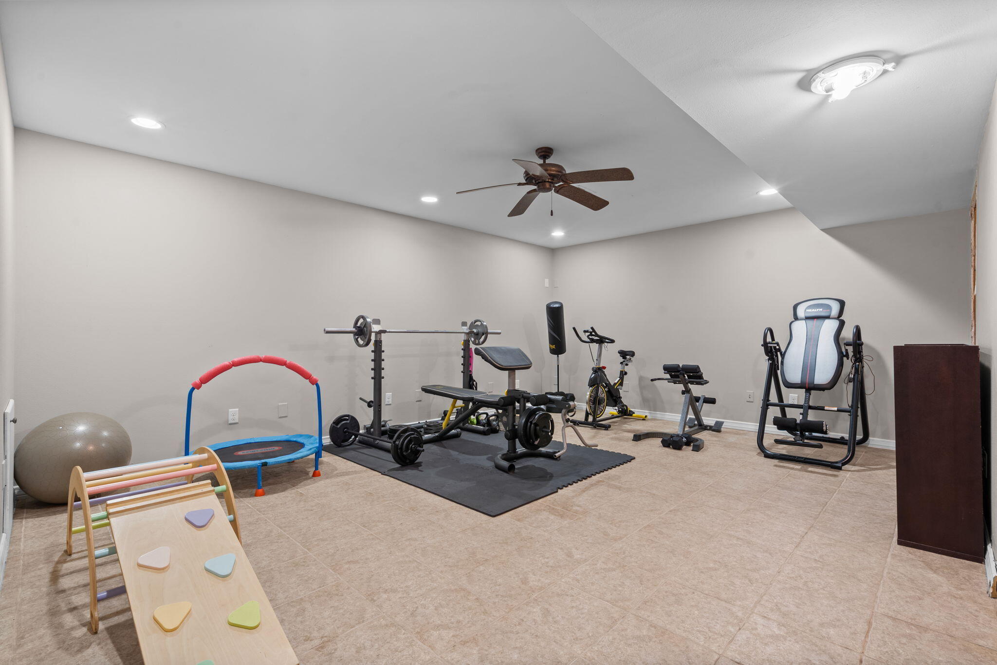 60327884 Property Photo 27
