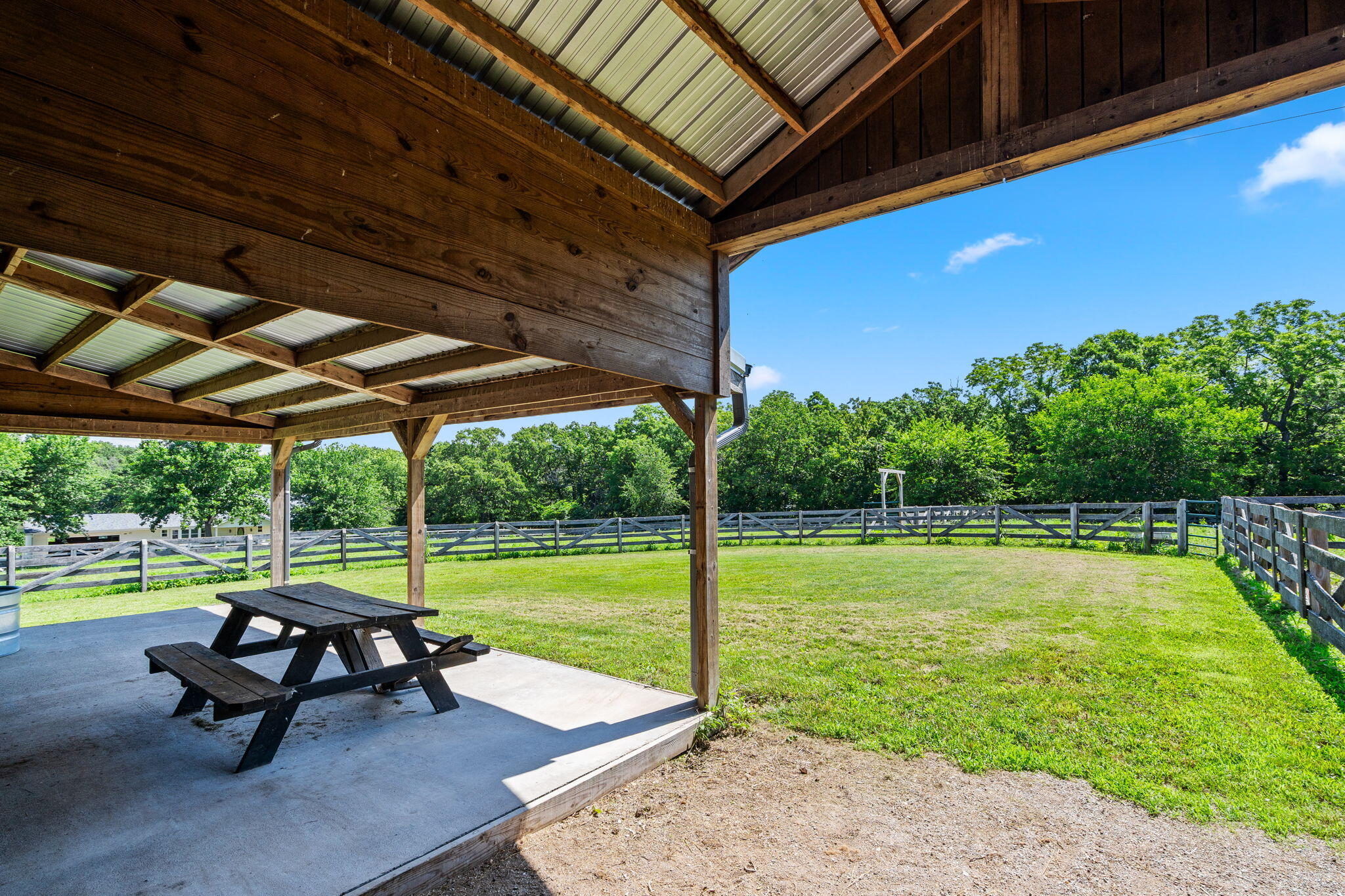60327884 Property Photo 45
