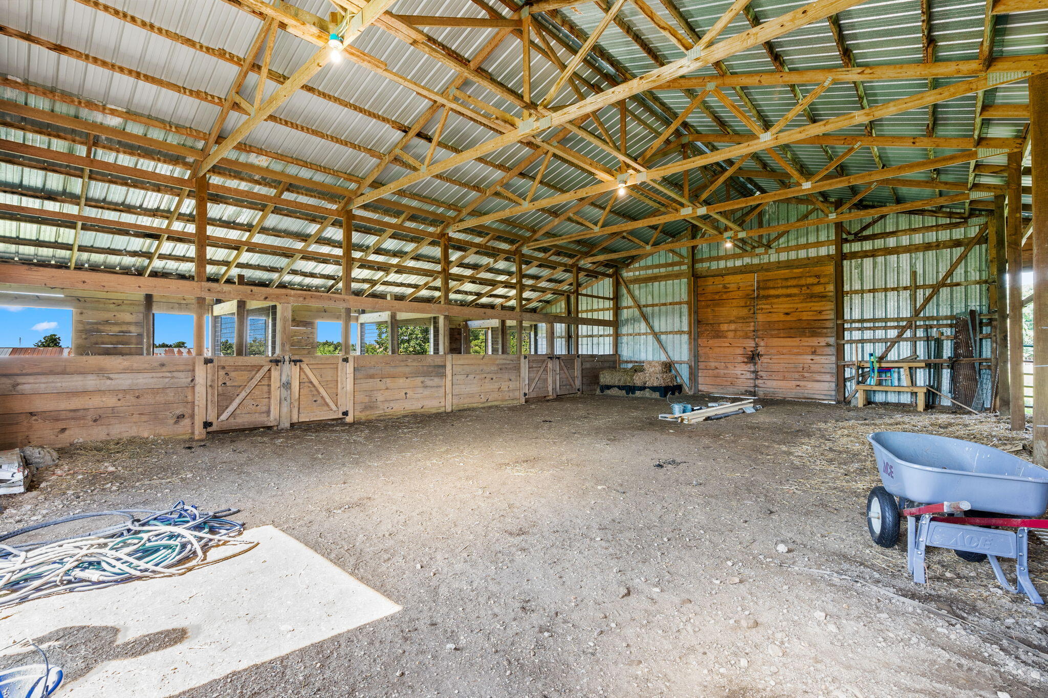 60327884 Property Photo 46