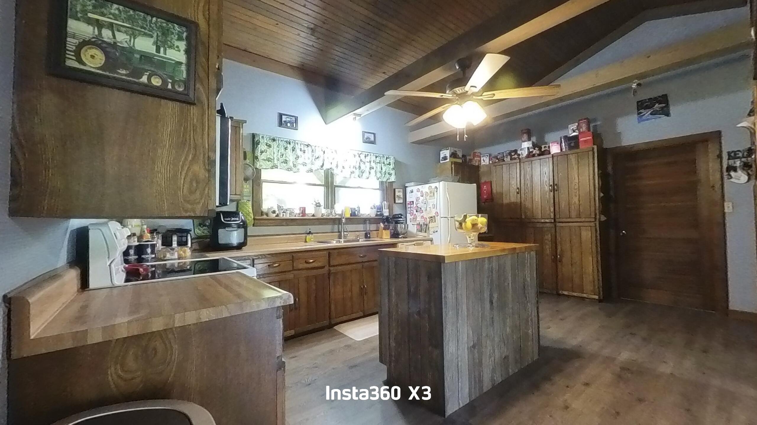 9013 County Road 6750 Property Photo 10