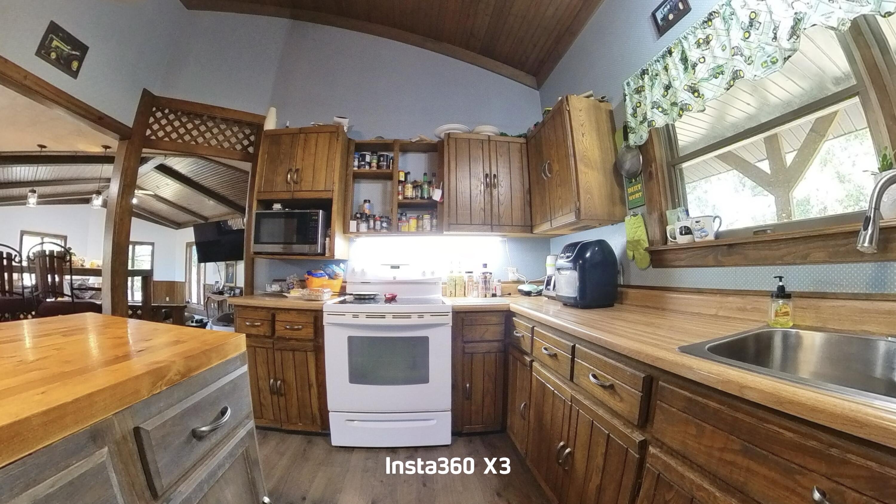 9013 County Road 6750 Property Photo 12