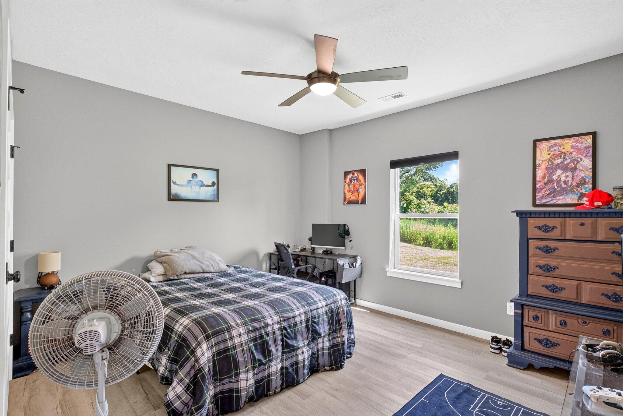 564 Delaware Court Property Photo 18
