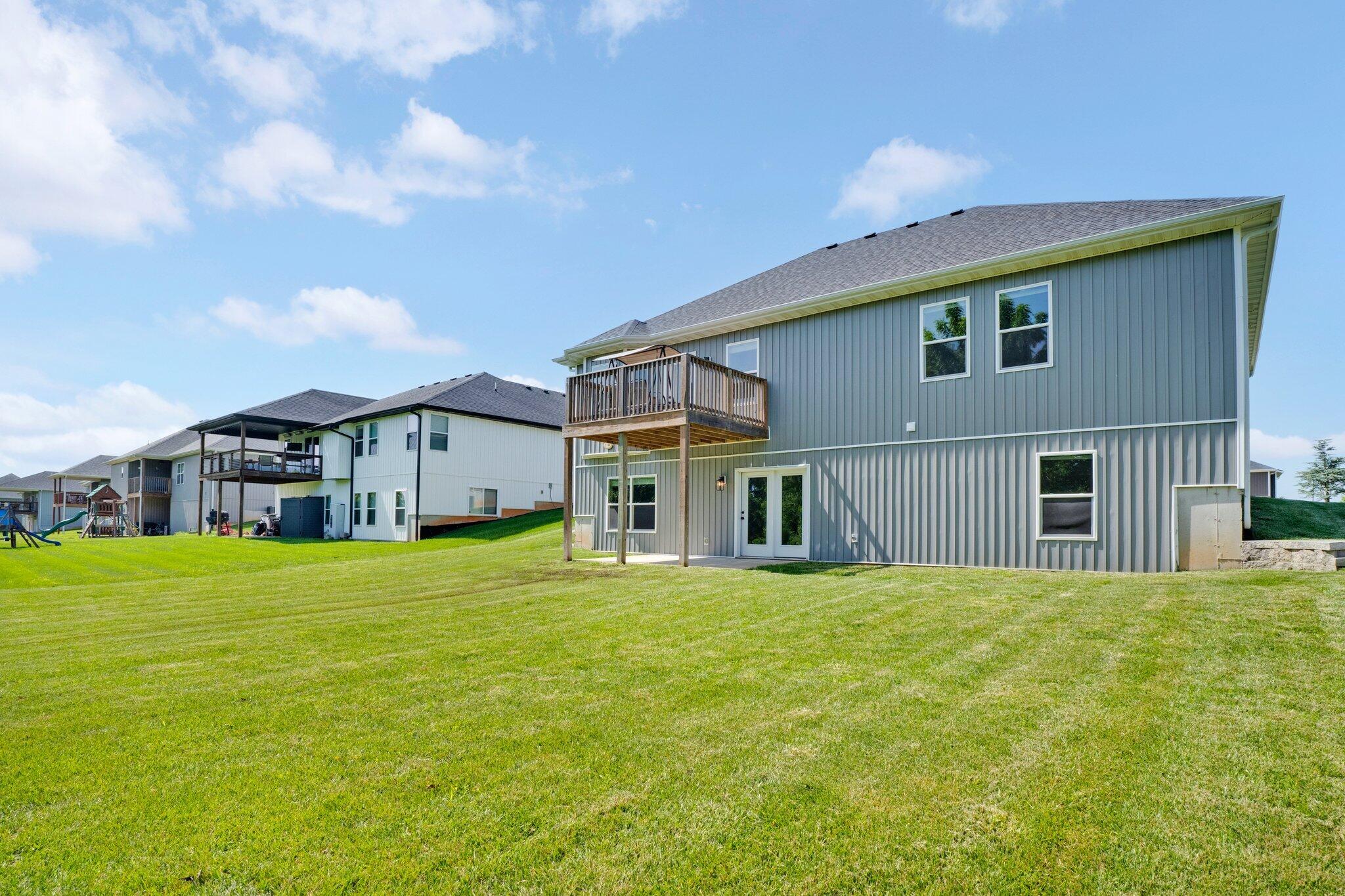 564 Delaware Court Property Photo 32