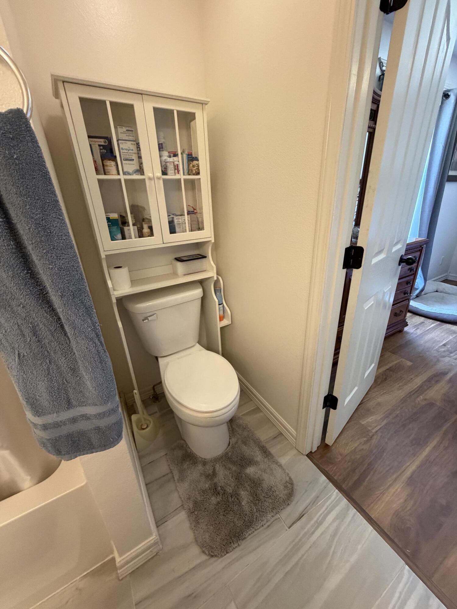 21092 Lawrence 1212 Property Photo 26