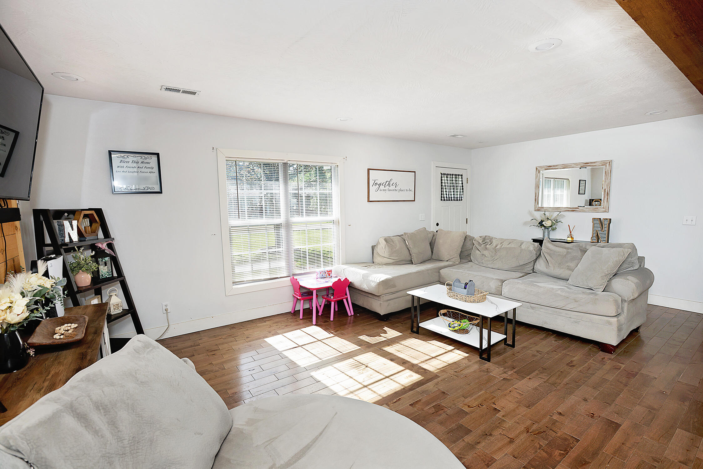 249 Pine Ridge Street Property Photo 3