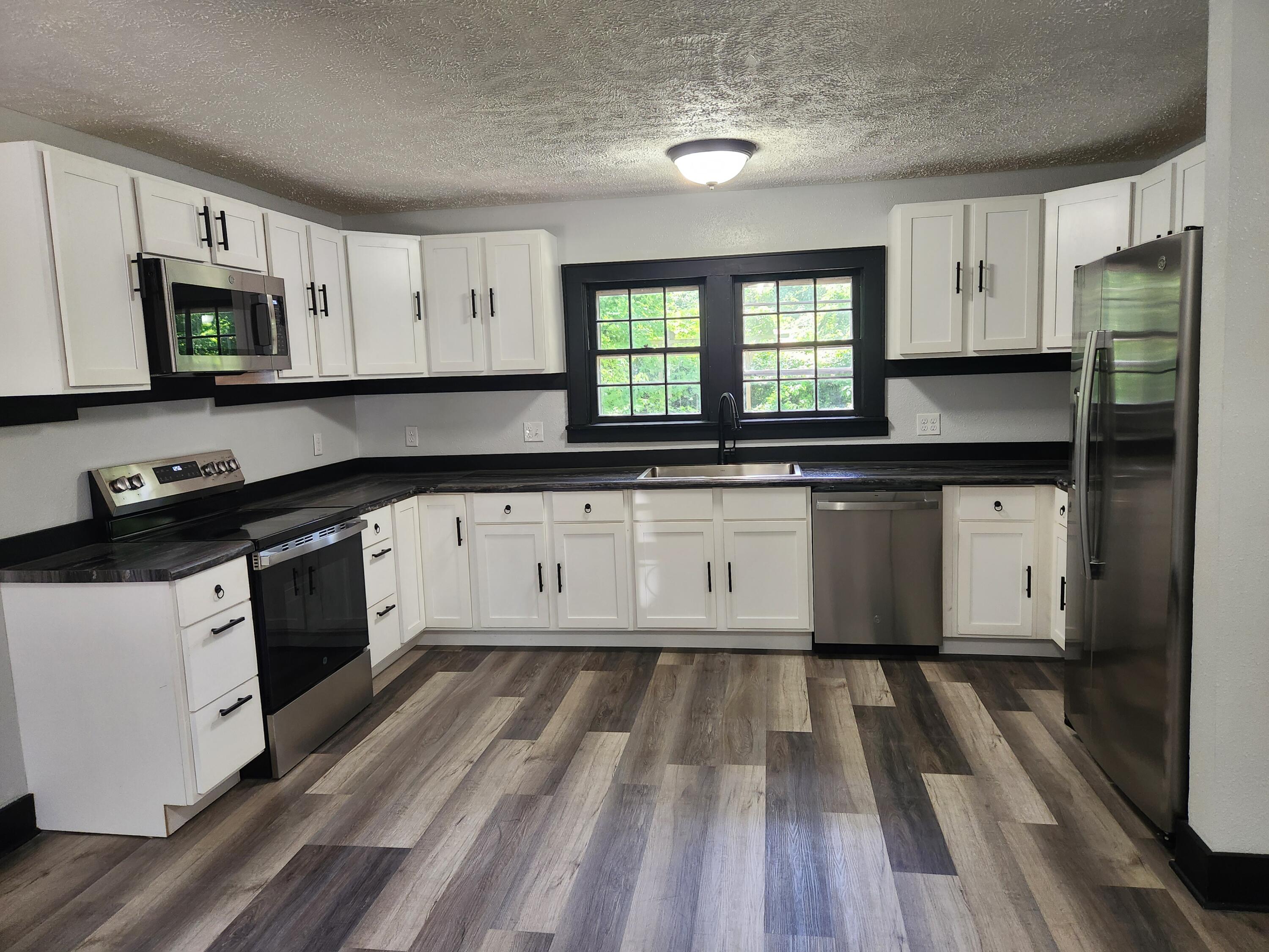 524 West Jackson Street Property Photo 4