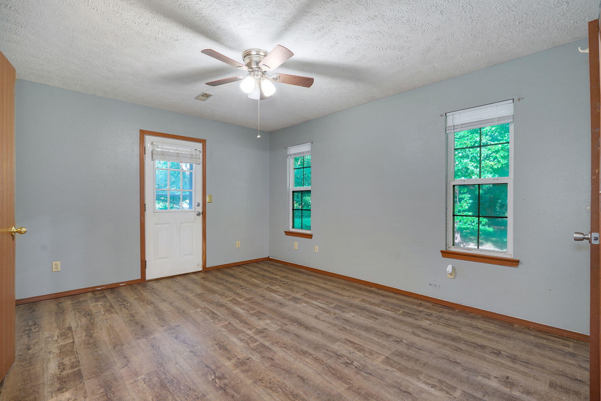 1053 South Colgate Avenue Property Photo 13