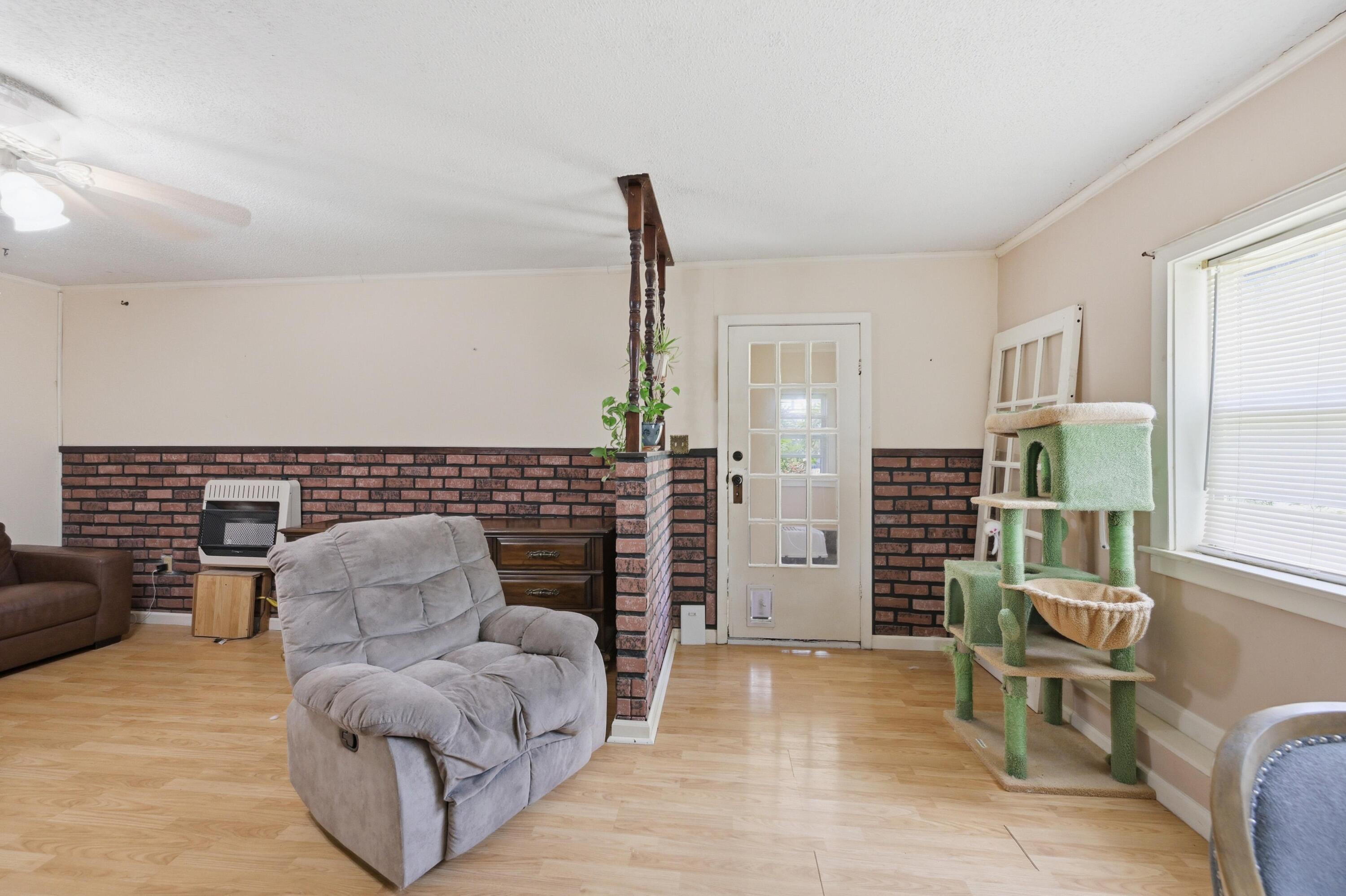 91 Spring Street Property Photo 6