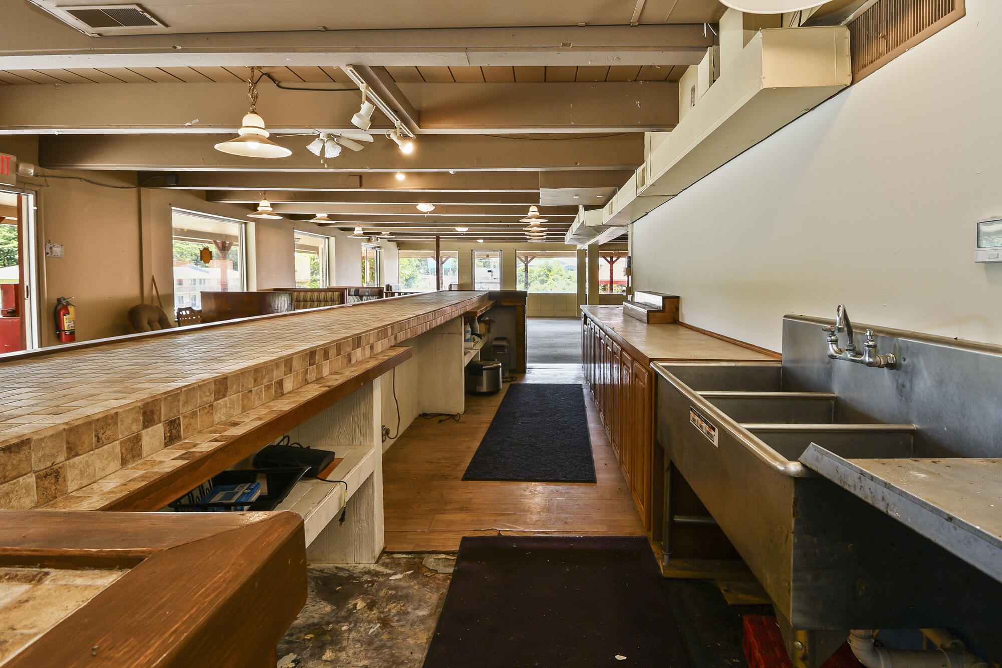 14981 Business 13 Property Photo 27