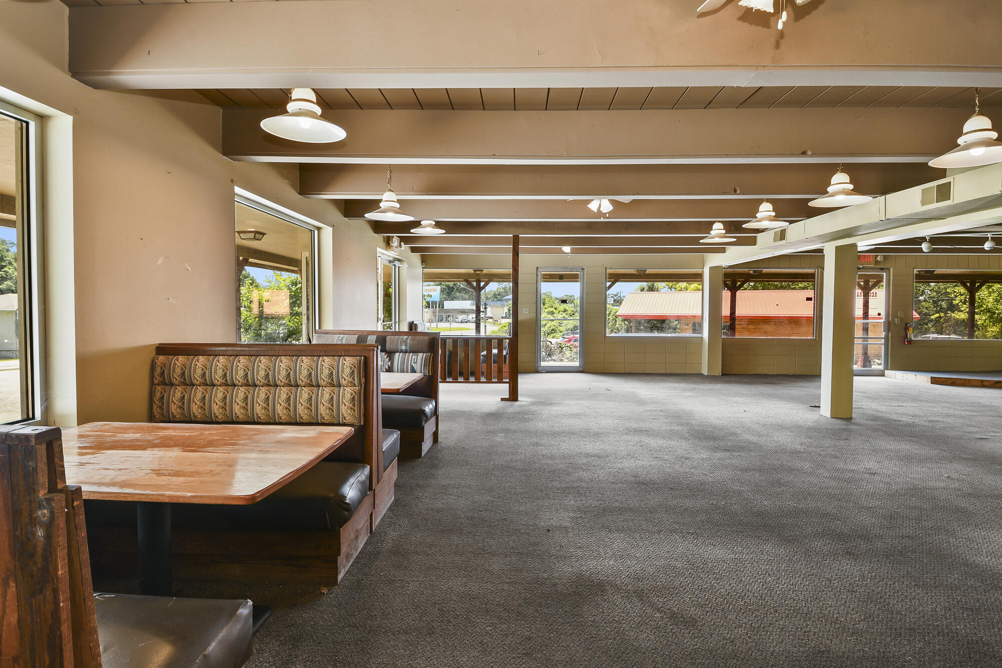 14981 Business 13 Property Photo 34