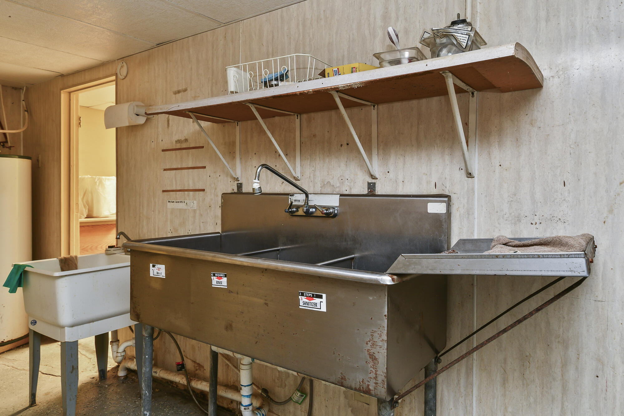 14981 Business 13 Property Photo 48