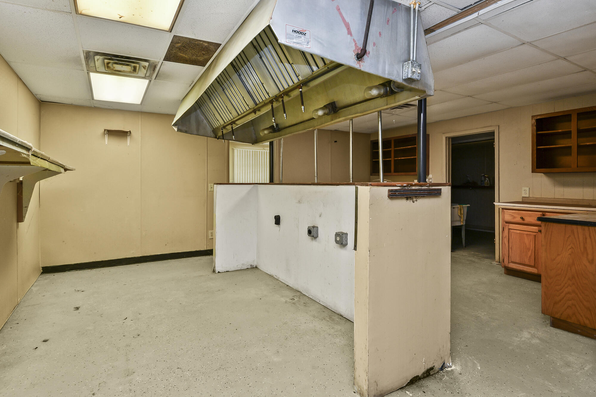 14981 Business 13 Property Photo 52