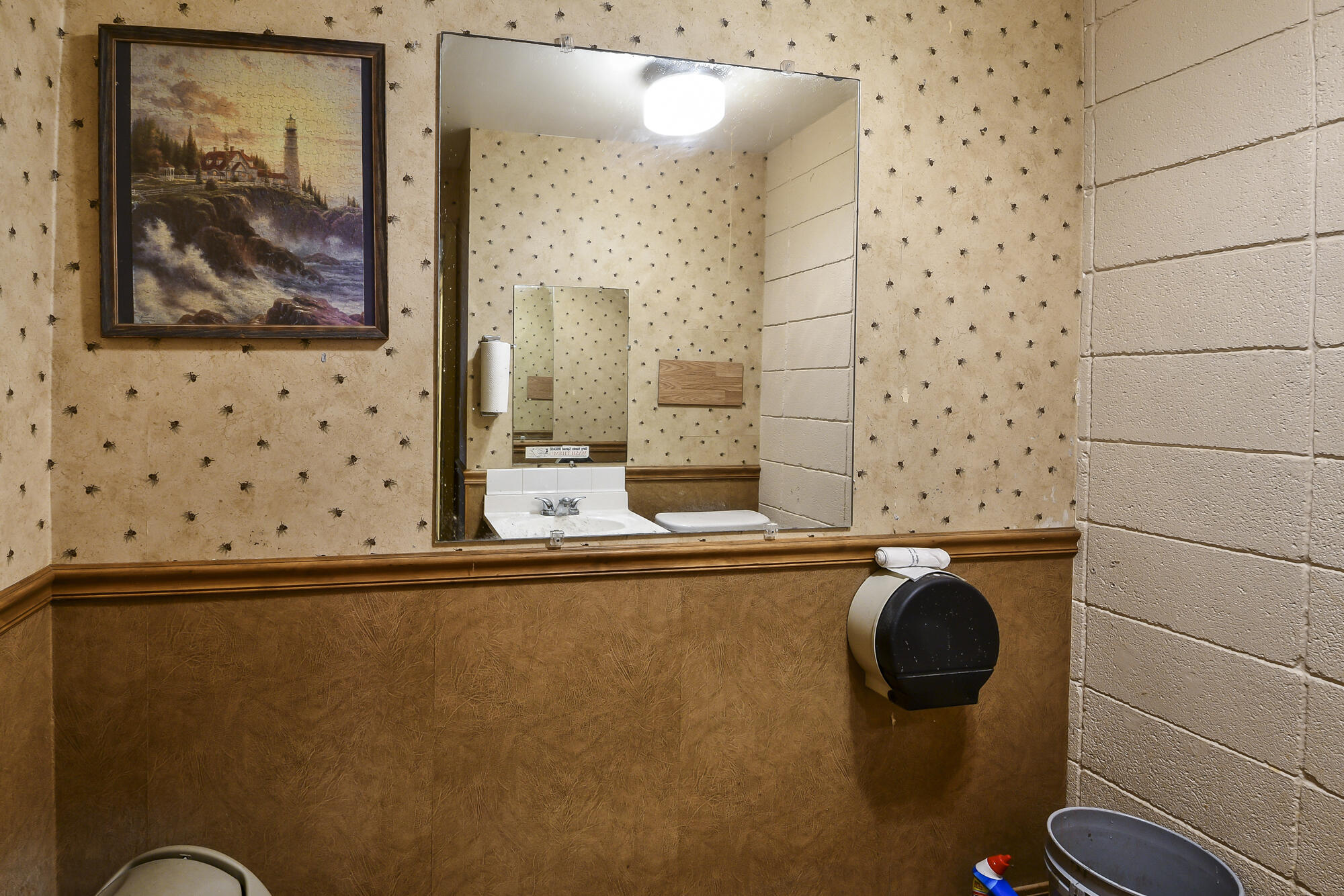 14981 Business 13 Property Photo 75