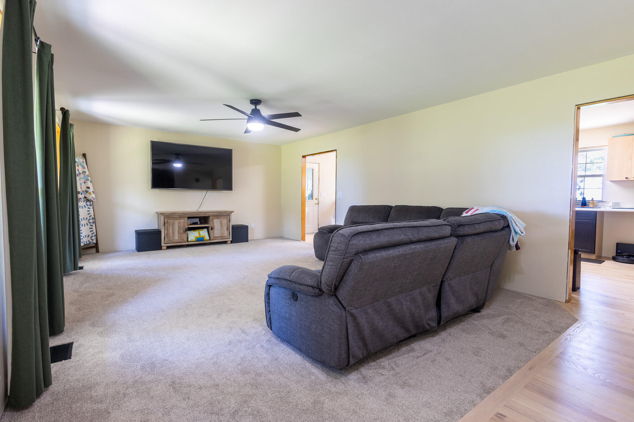 20100 Farm Road 2027 Property Photo 5