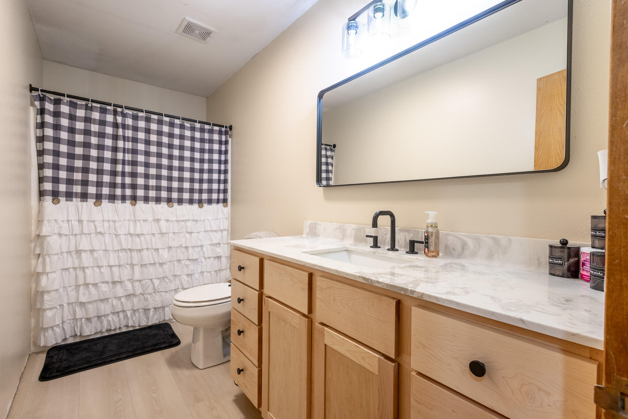 20100 Farm Road 2027 Property Photo 15