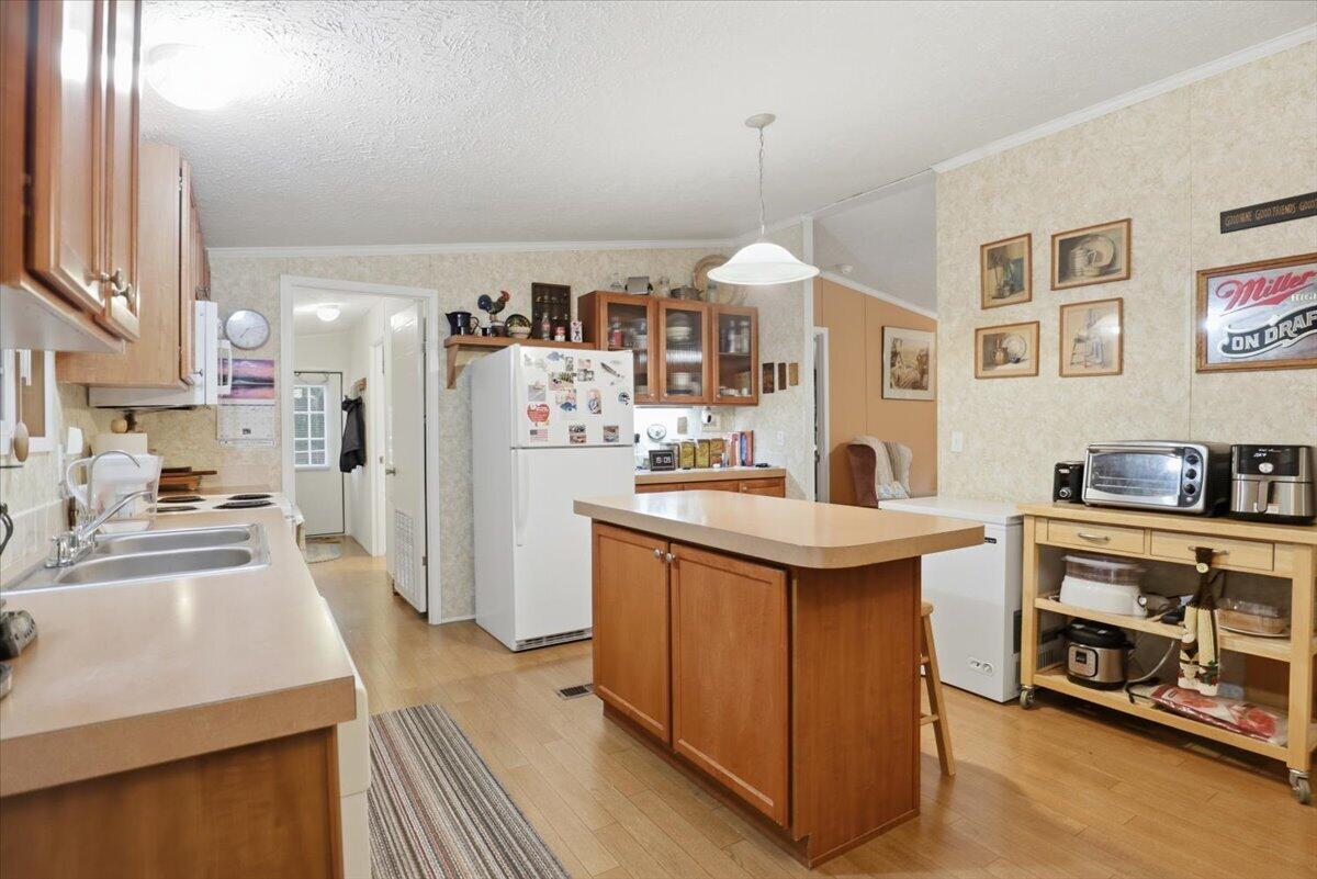 28097 Homestead Lane Property Photo 10
