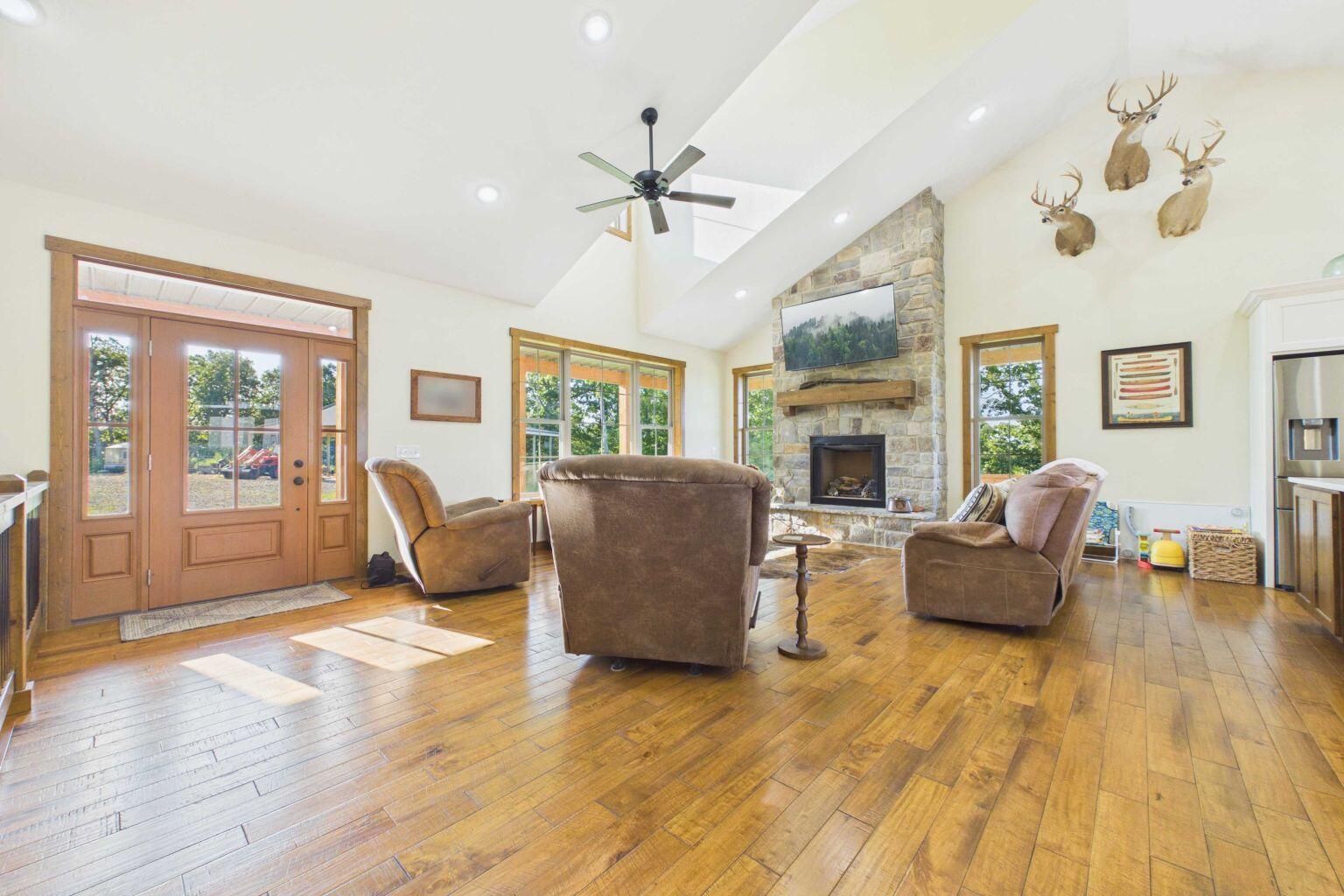 1230 County Road 606 Property Photo 4