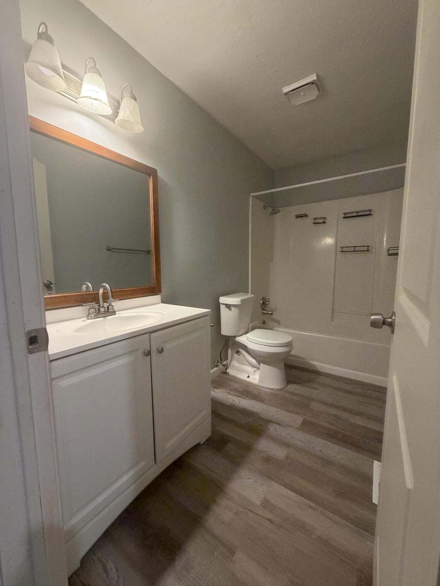 2208 Lynn Drive Property Photo 16