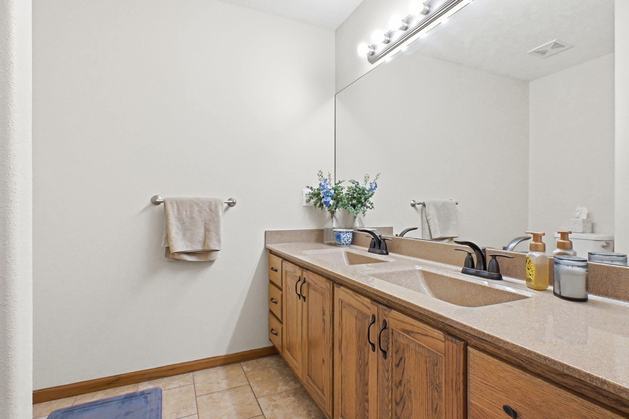 4780 Karlin Lane Property Photo 18