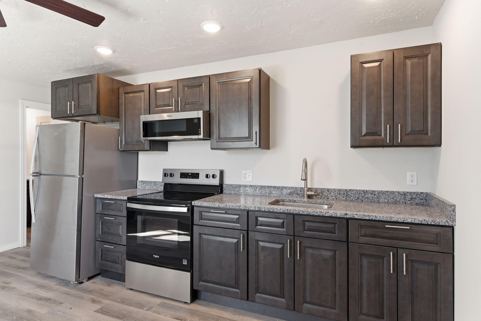 60327968 Property Photo 25