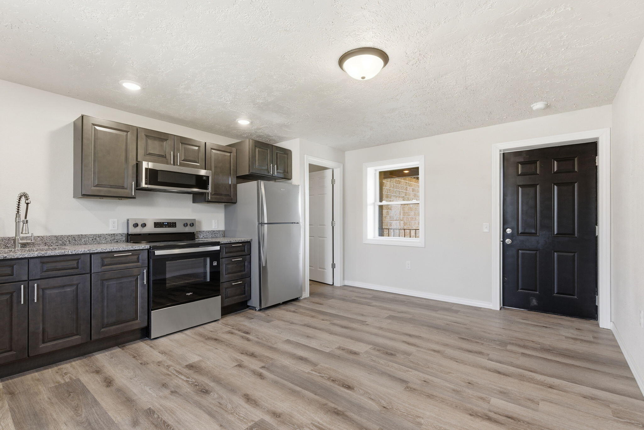 60327968 Property Photo 37