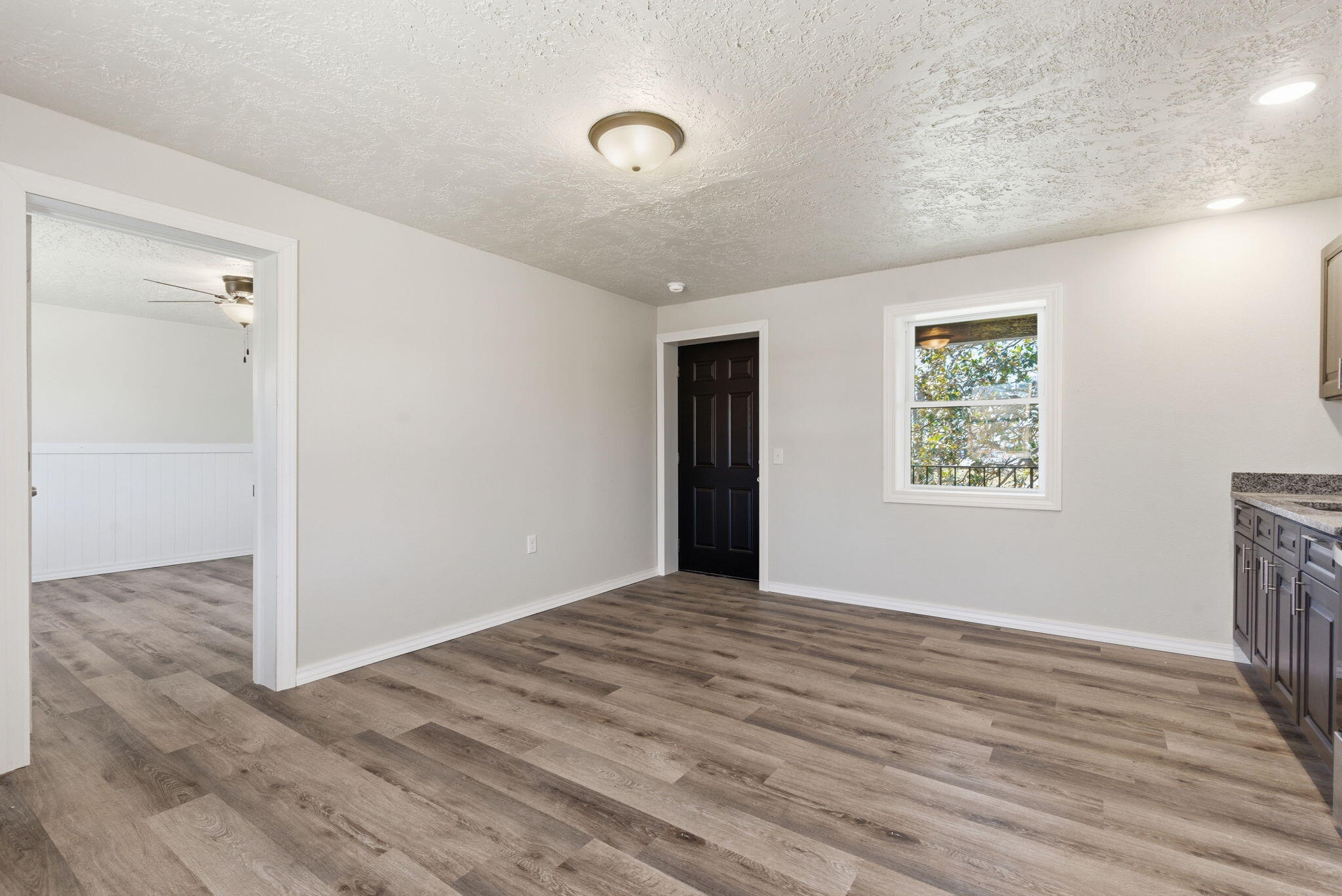 60327968 Property Photo 46