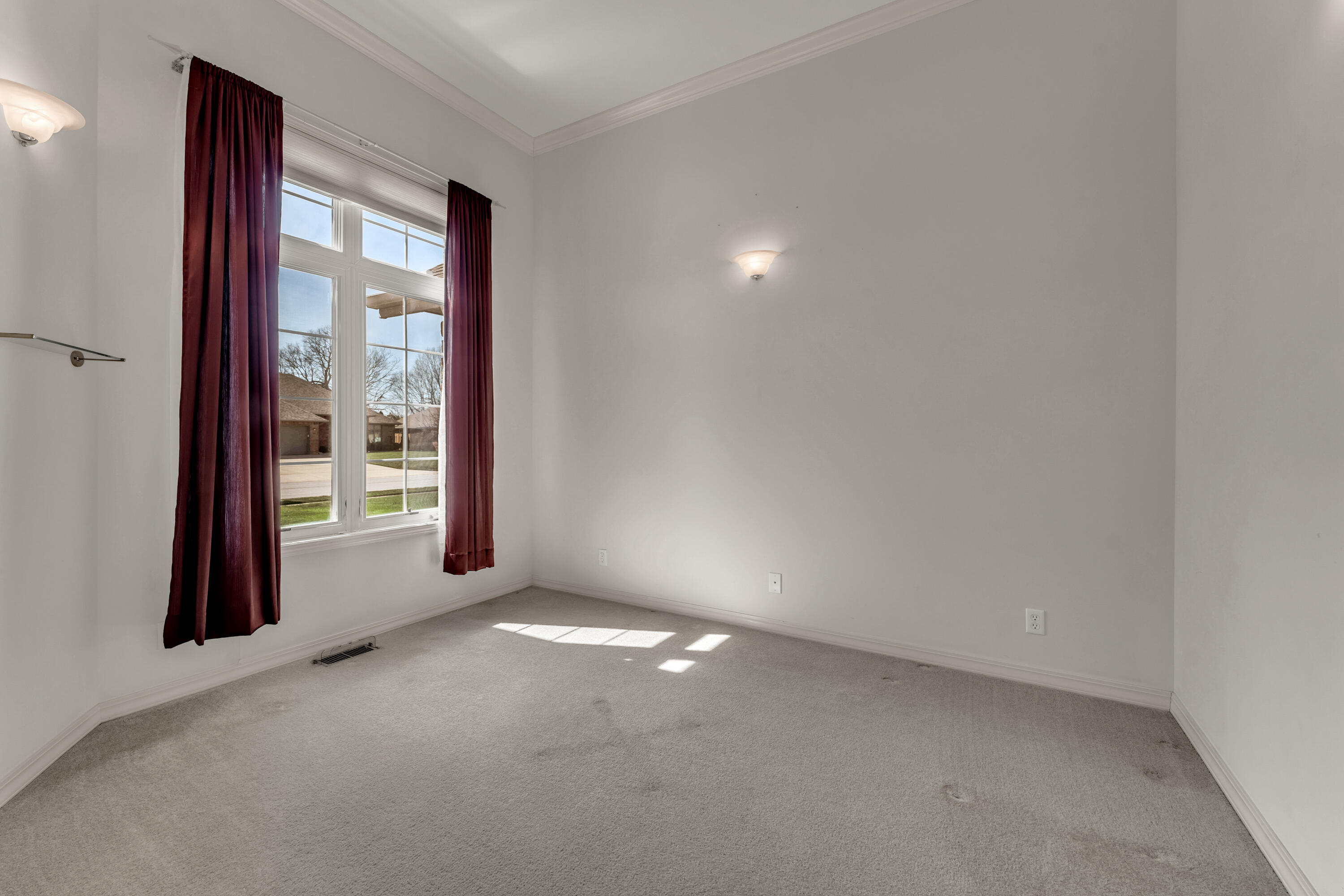3755 West Eaglecrest Street Property Photo 7