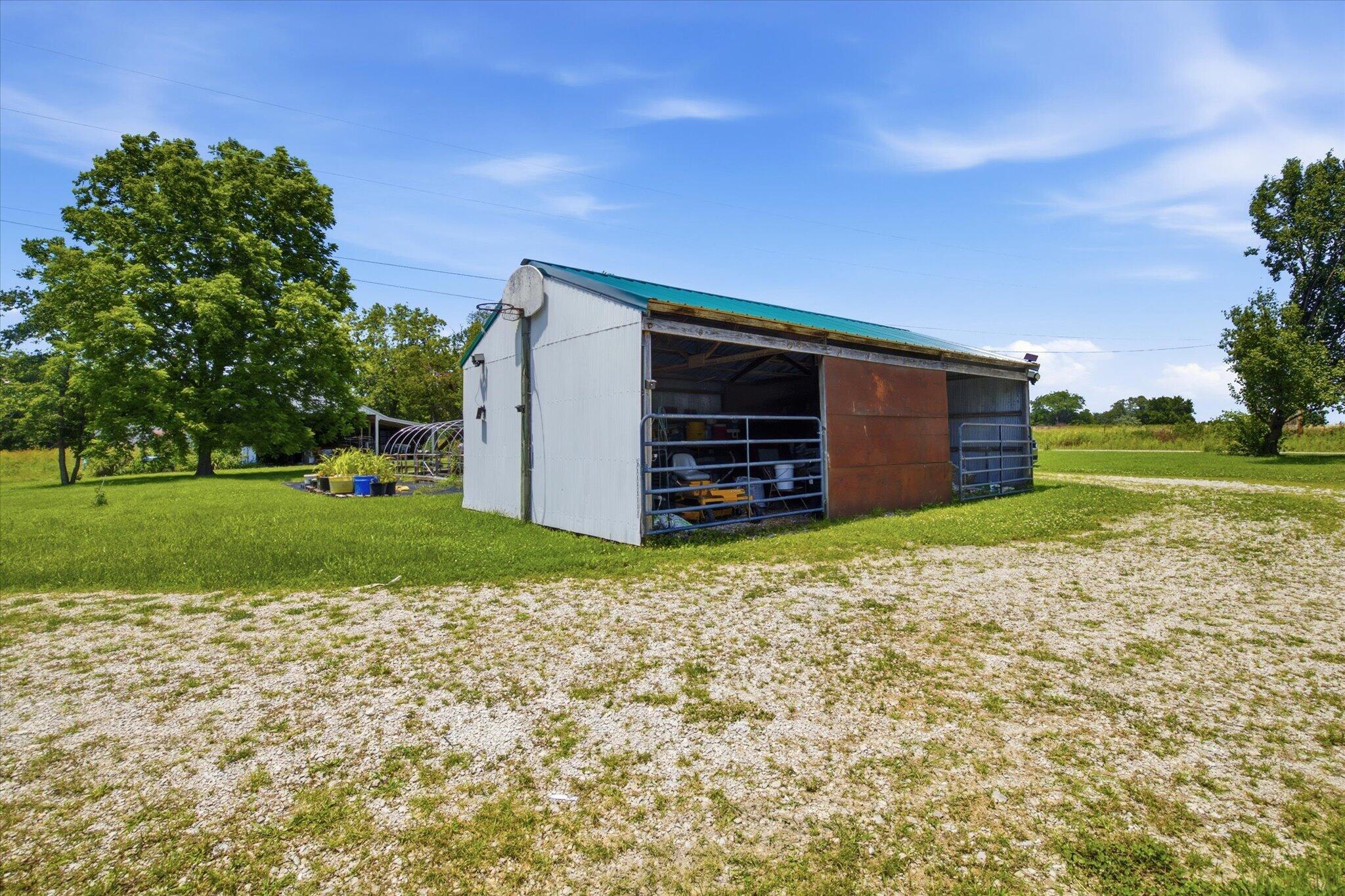 21 Westwind Road Property Photo 4